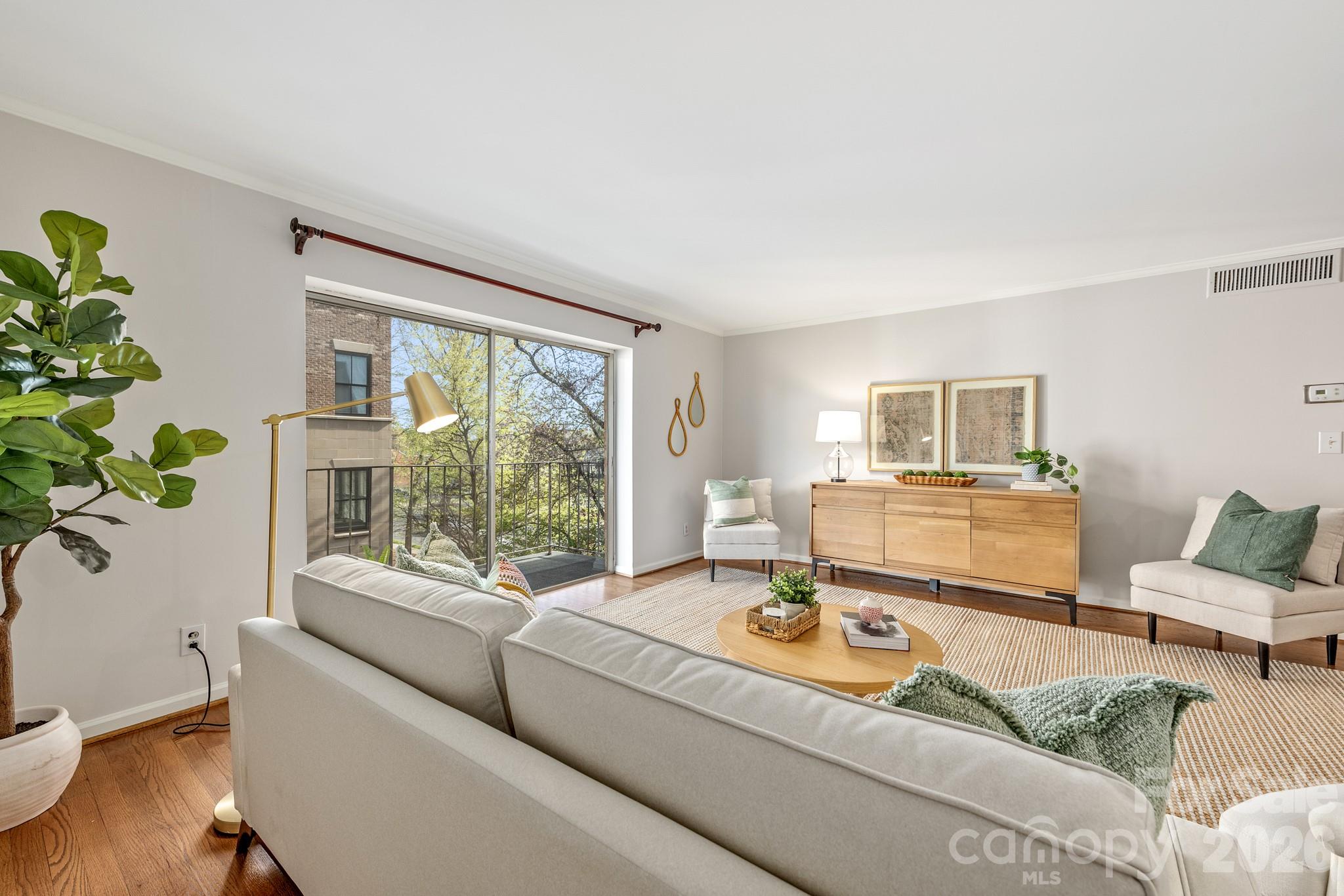 1323 Queens Road Unit: 321