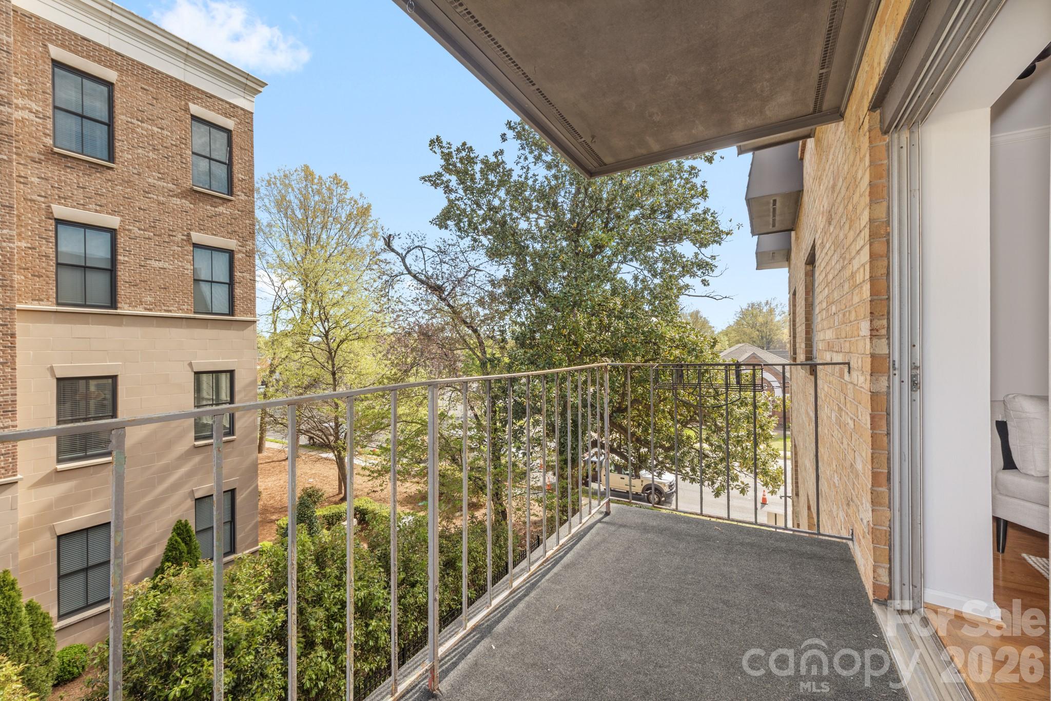 1323 Queens Road Unit: 321