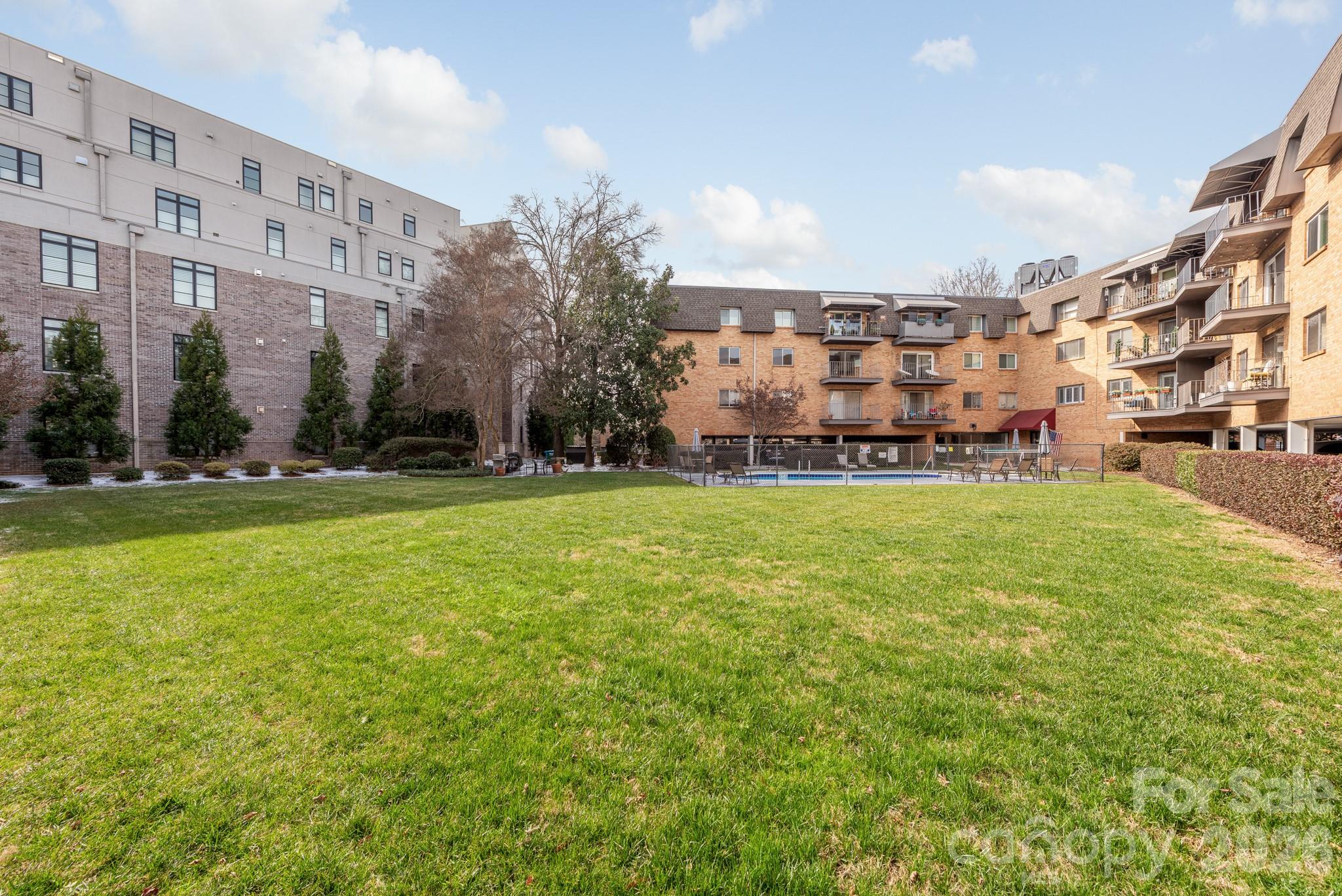 1323 Queens Road Unit: 321