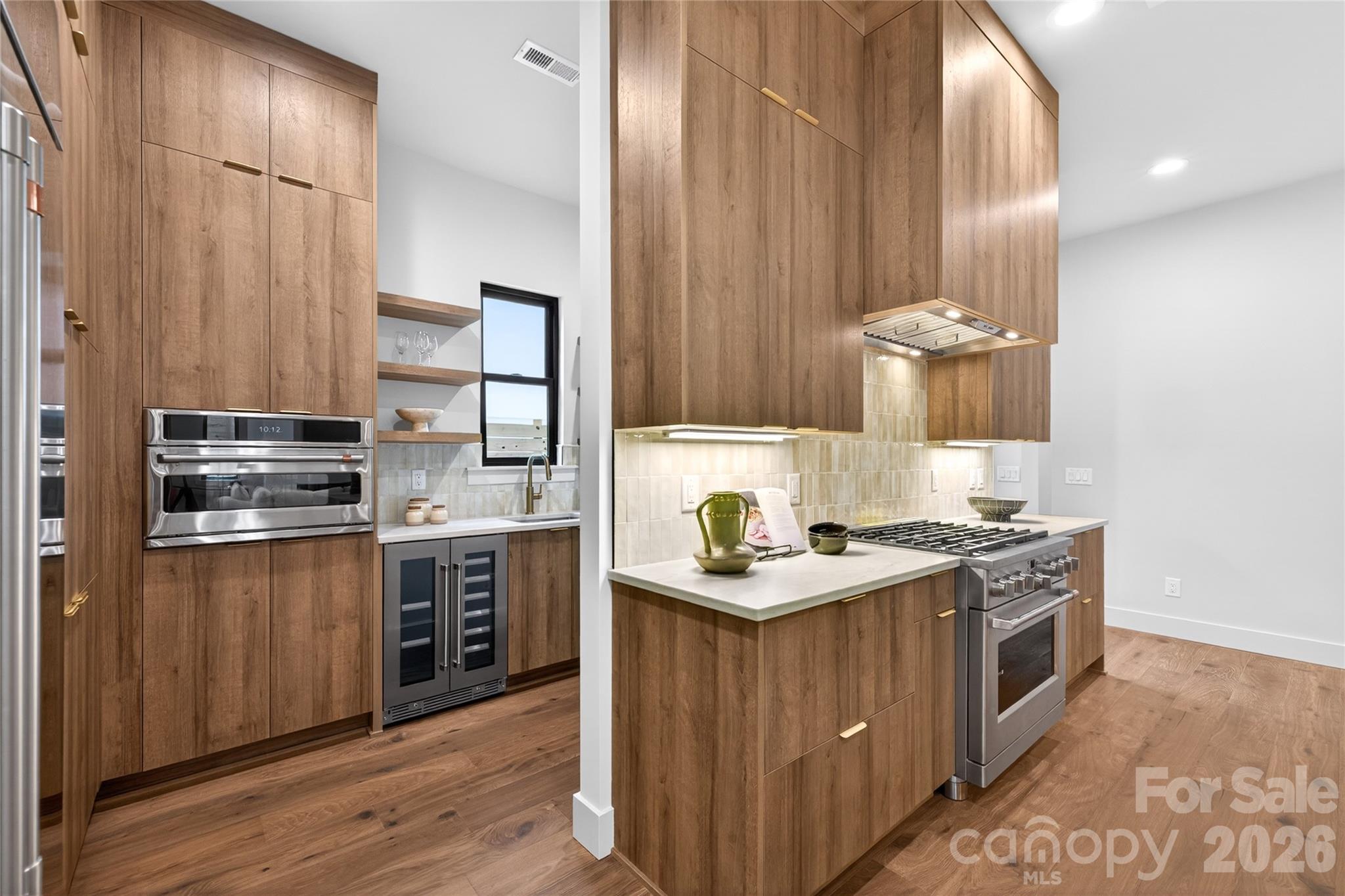850 Belmont Avenue