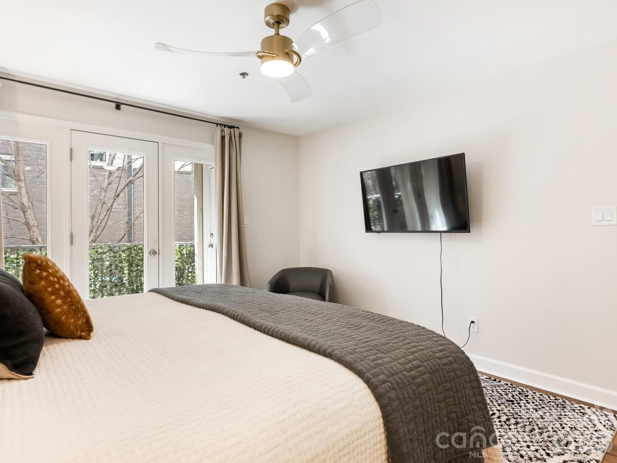 416 Queens Road Unit: 7