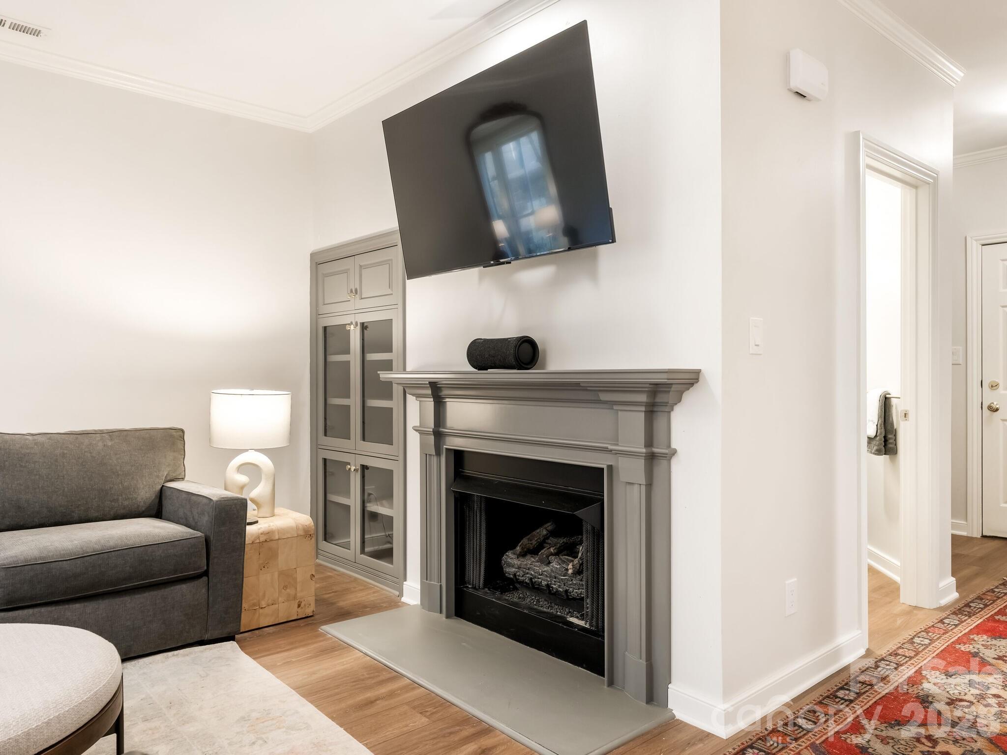 416 Queens Road Unit: 7