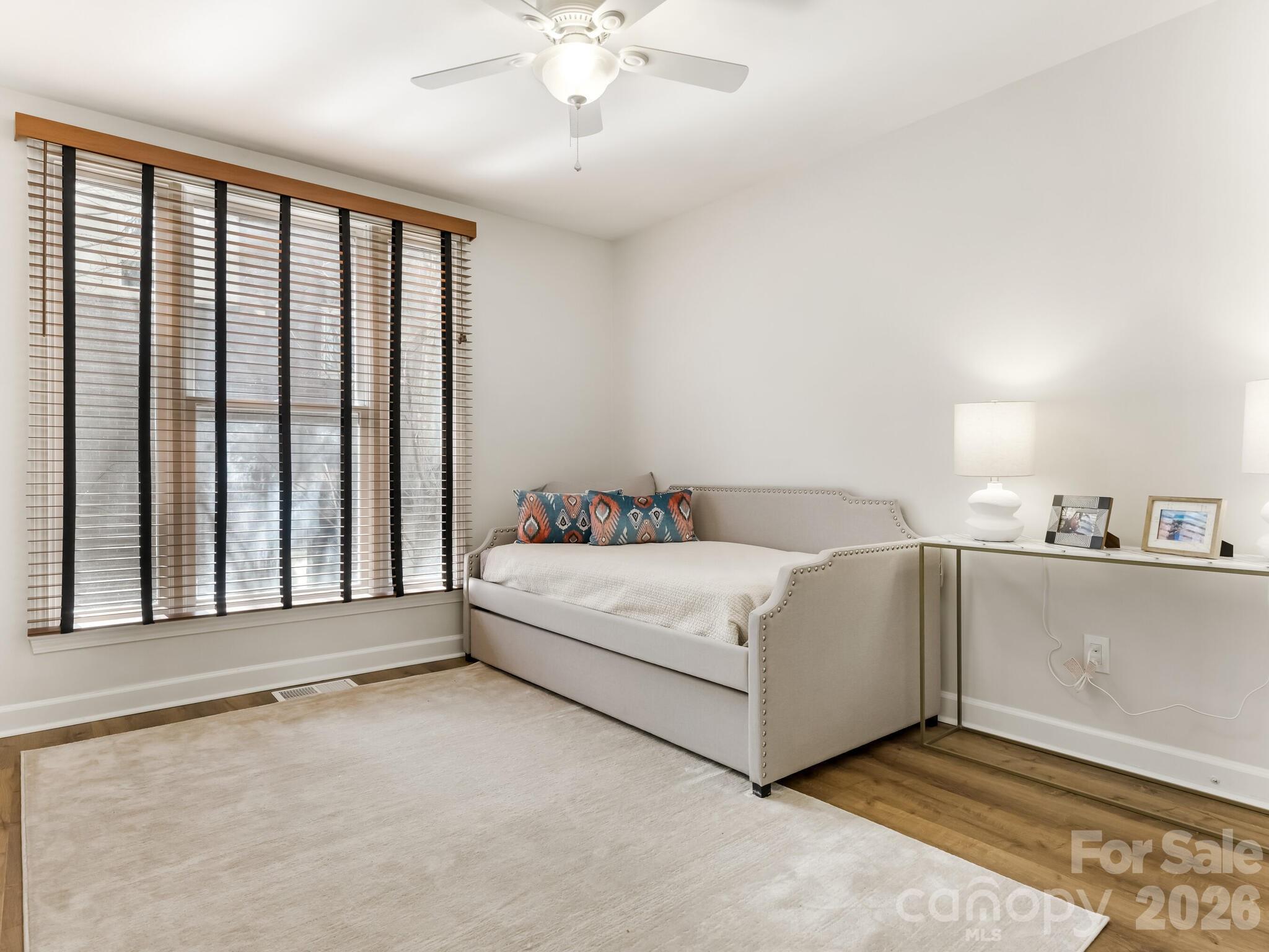 416 Queens Road Unit: 7