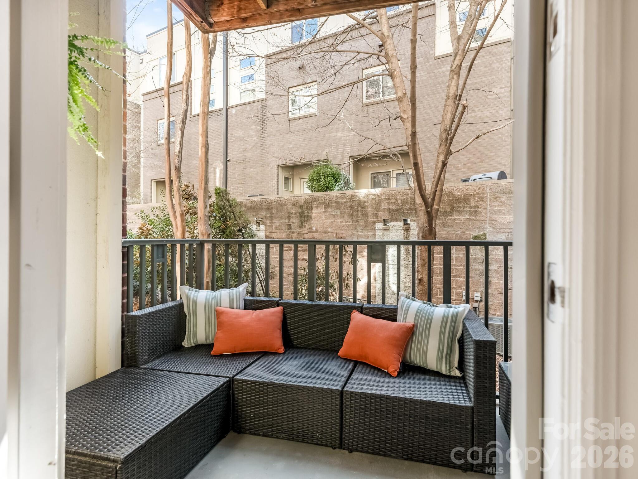 416 Queens Road Unit: 7