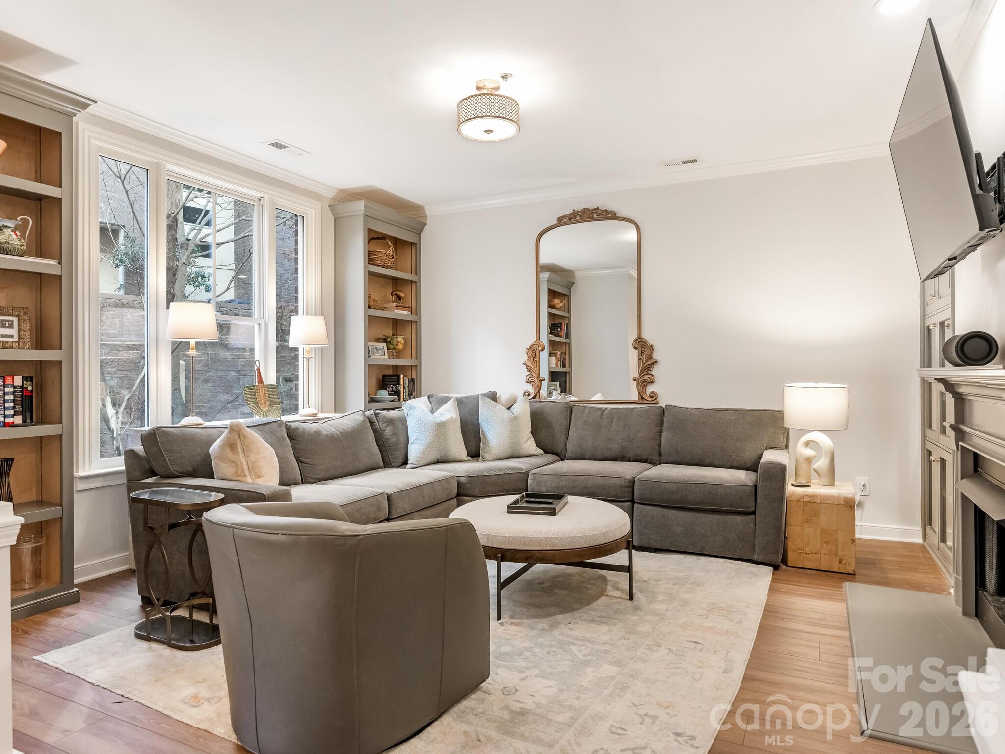416 Queens Road Unit: 7
