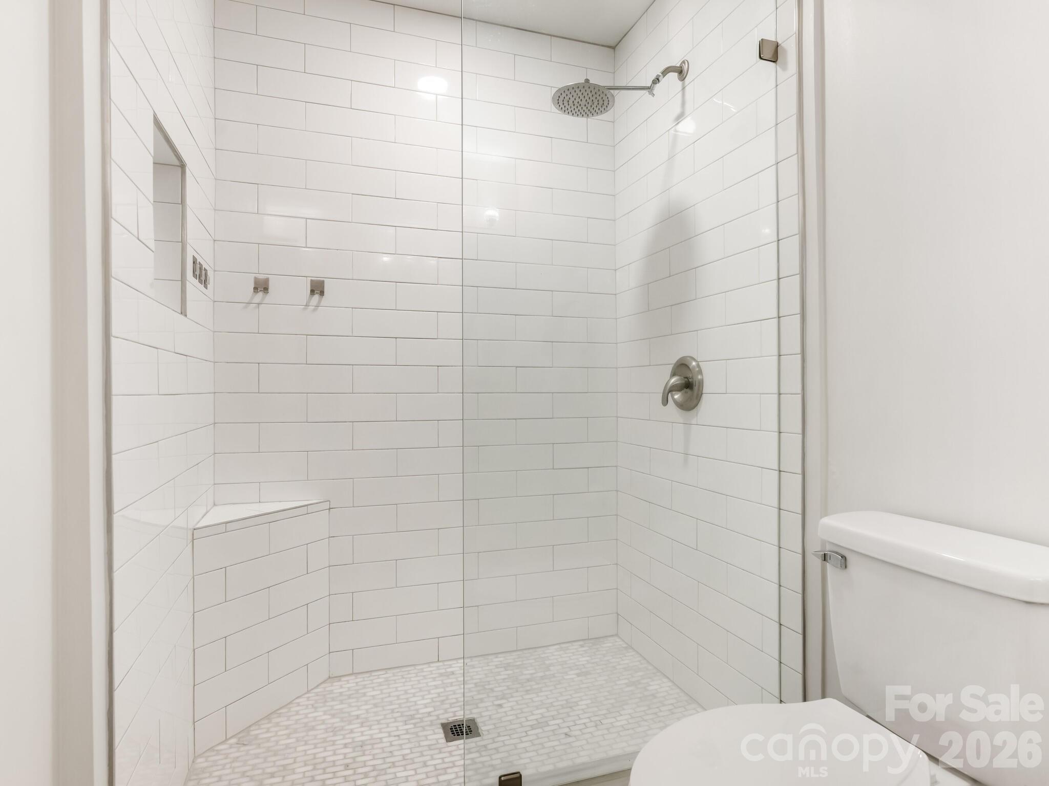 416 Queens Road Unit: 7