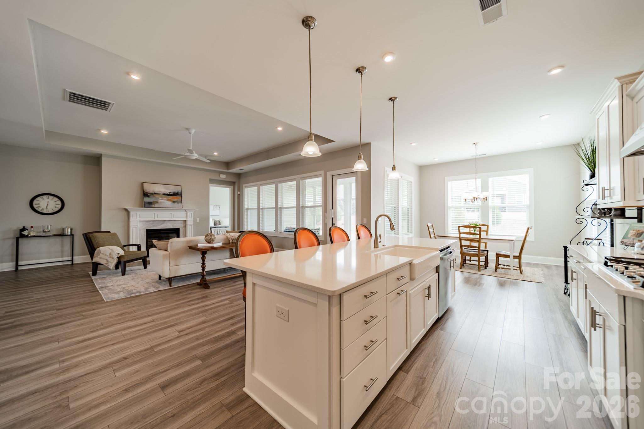 1010 Carlyle Lane
