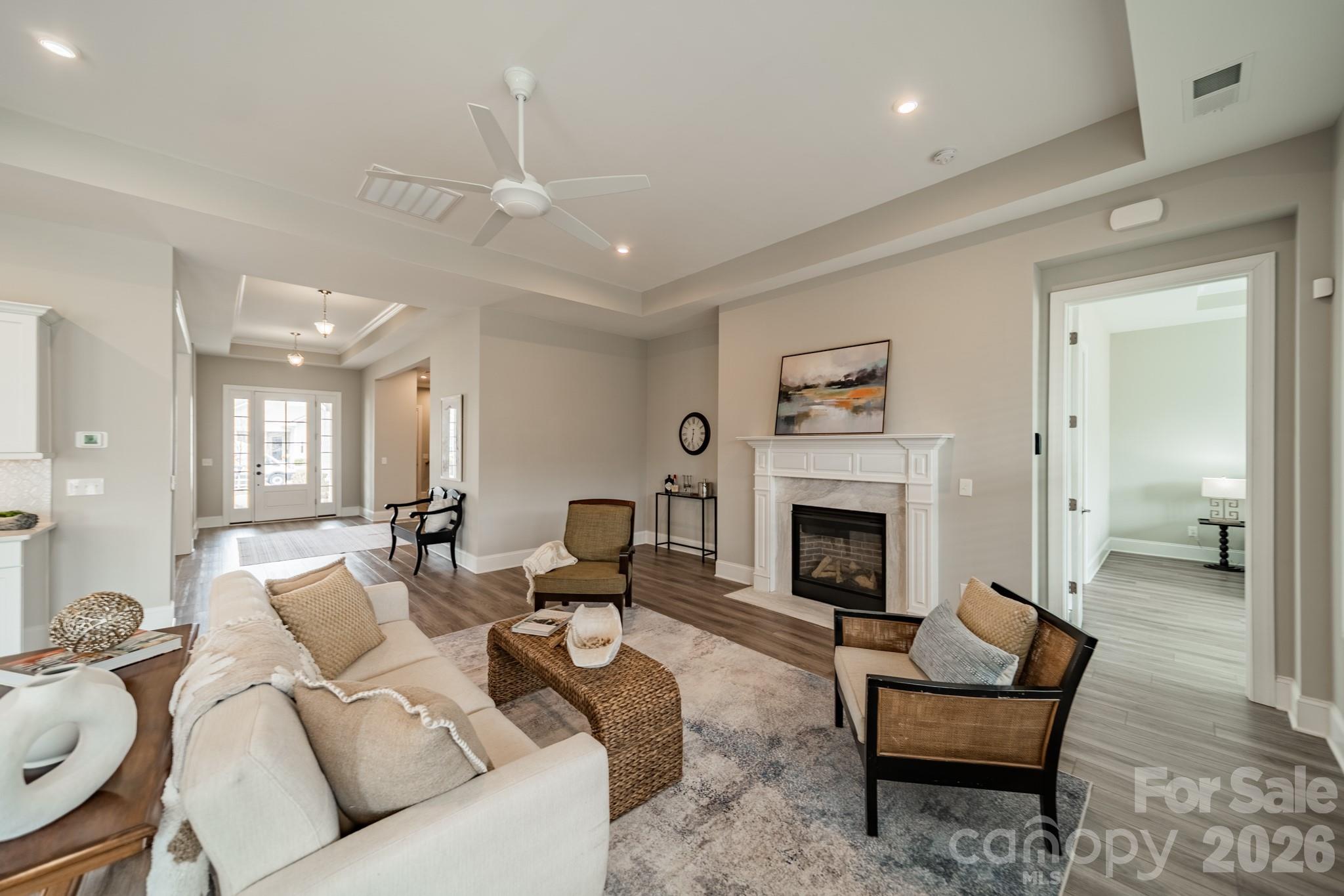 1010 Carlyle Lane