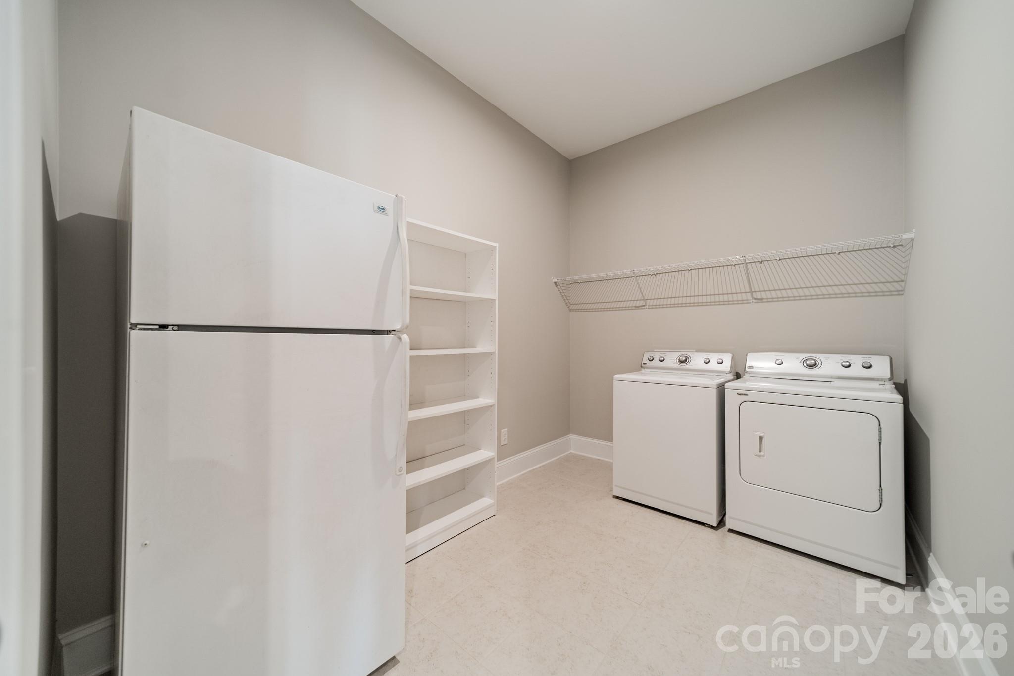 1010 Carlyle Lane