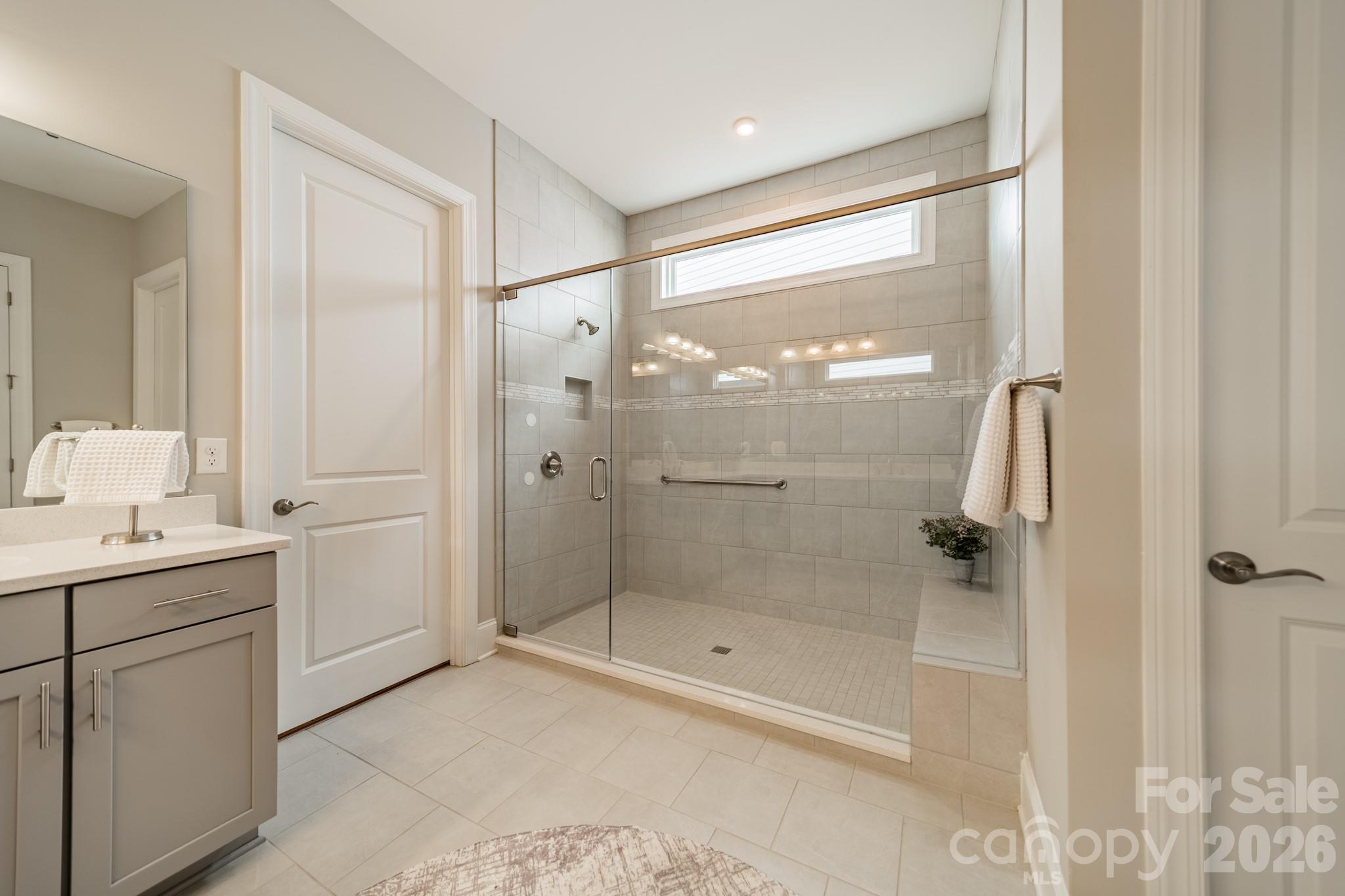 1010 Carlyle Lane