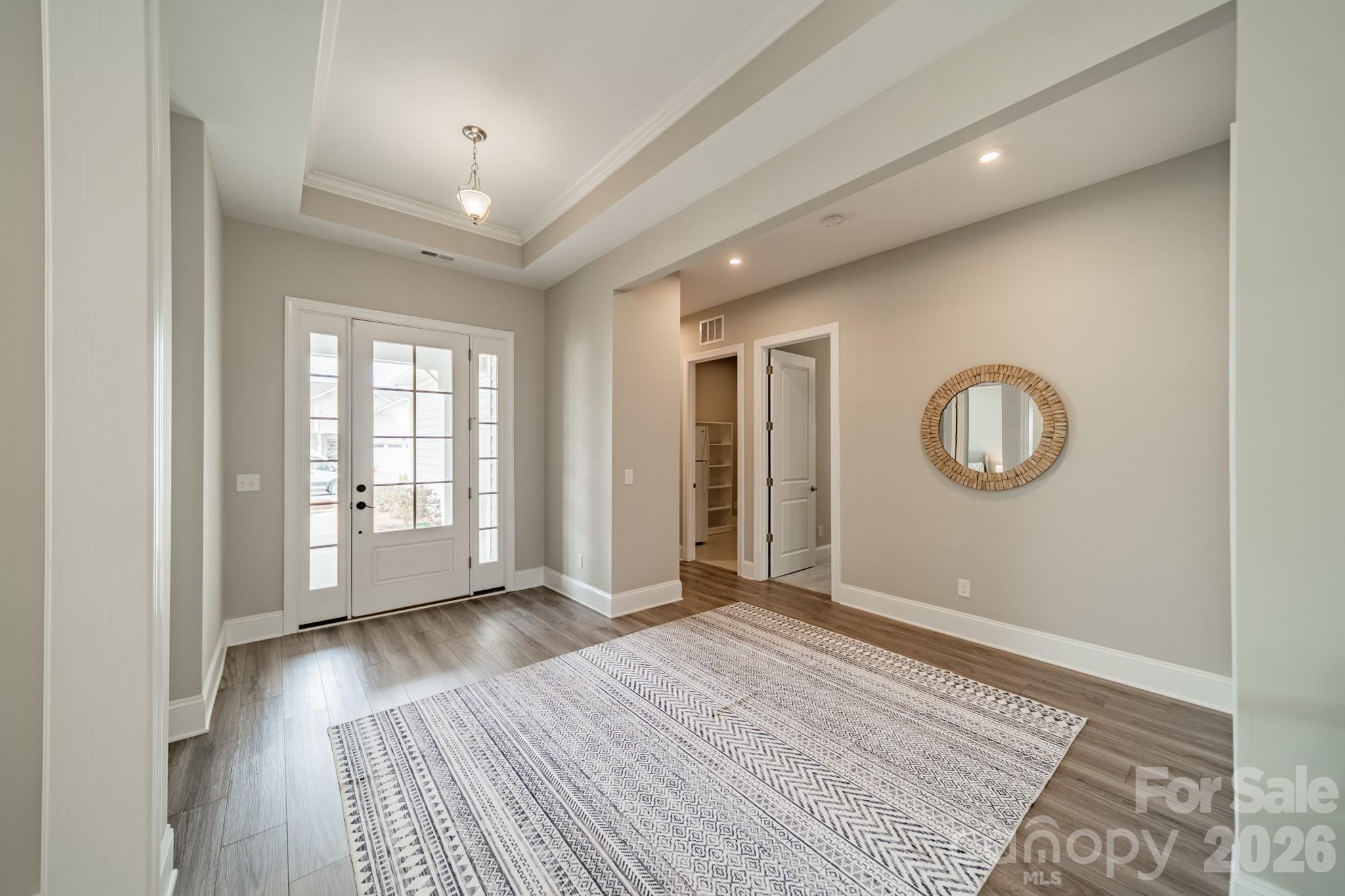 1010 Carlyle Lane
