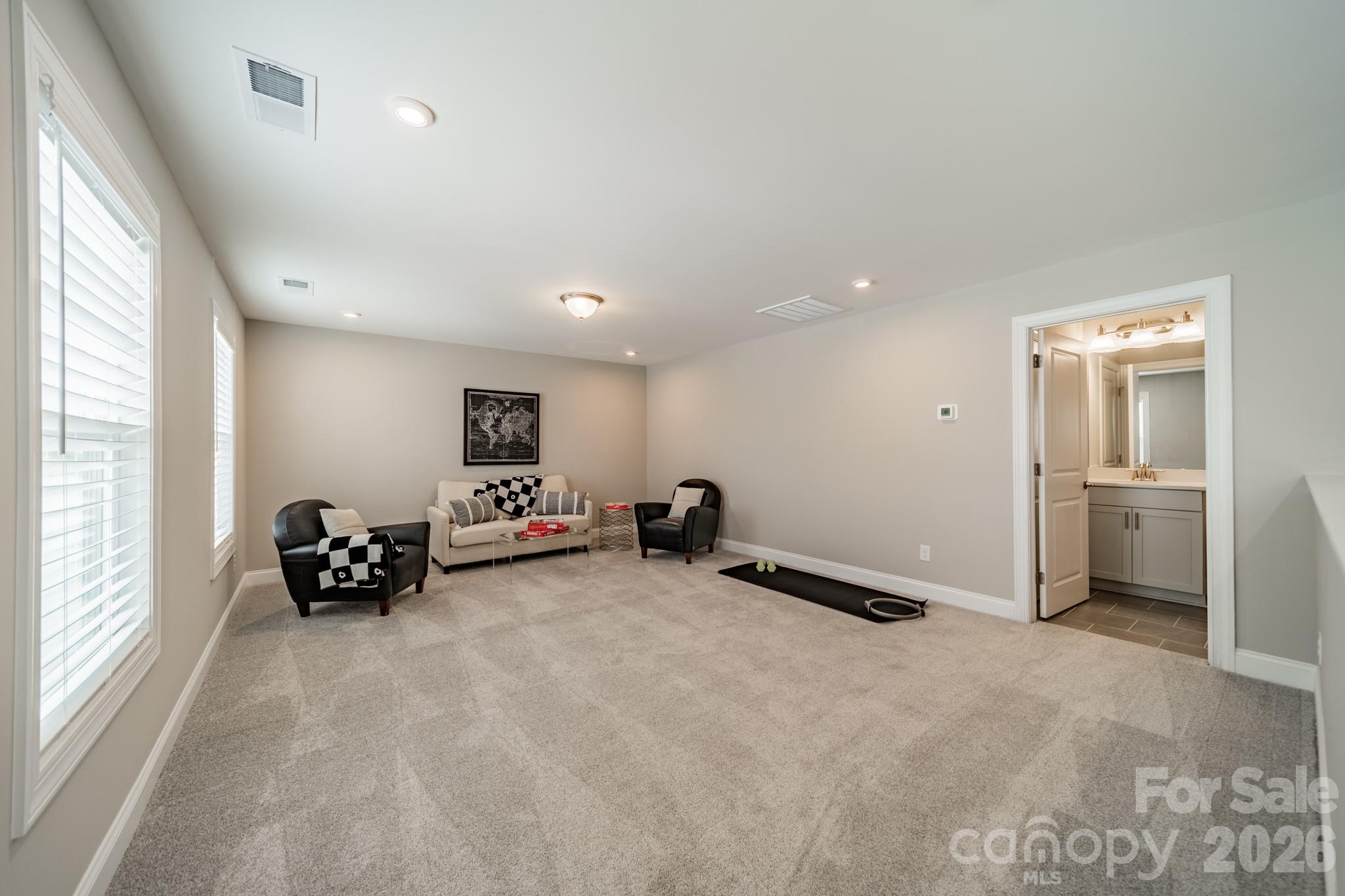 1010 Carlyle Lane