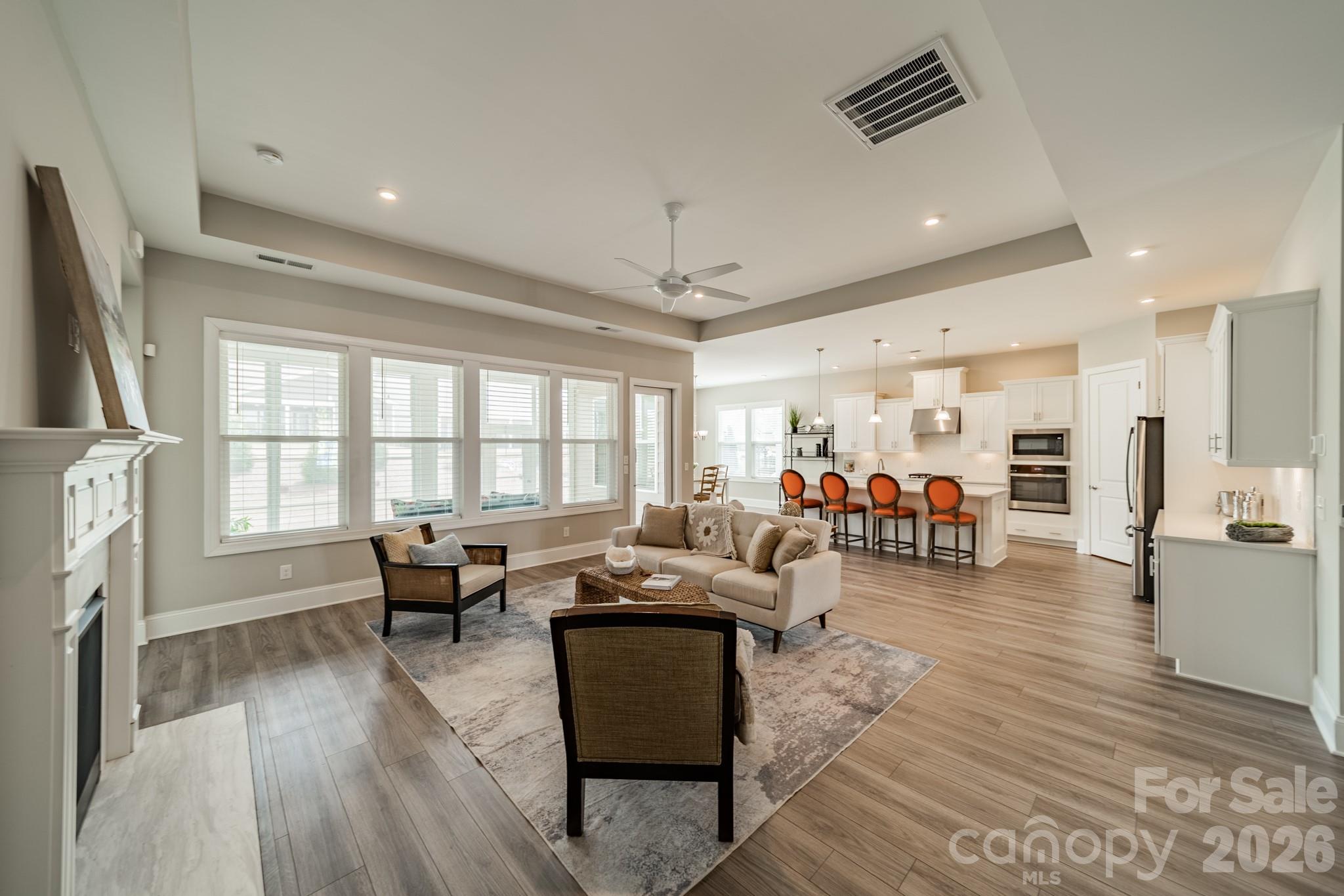 1010 Carlyle Lane