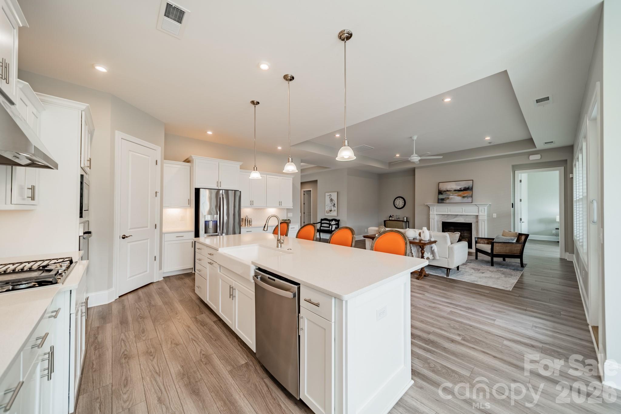 1010 Carlyle Lane