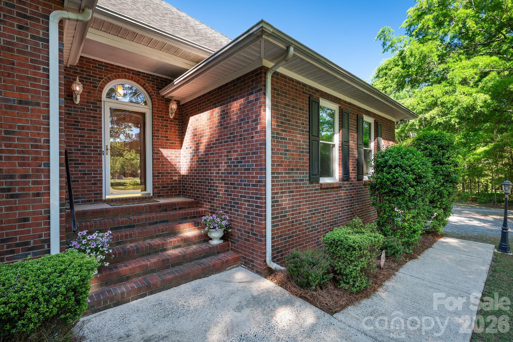 400 Arminius Court