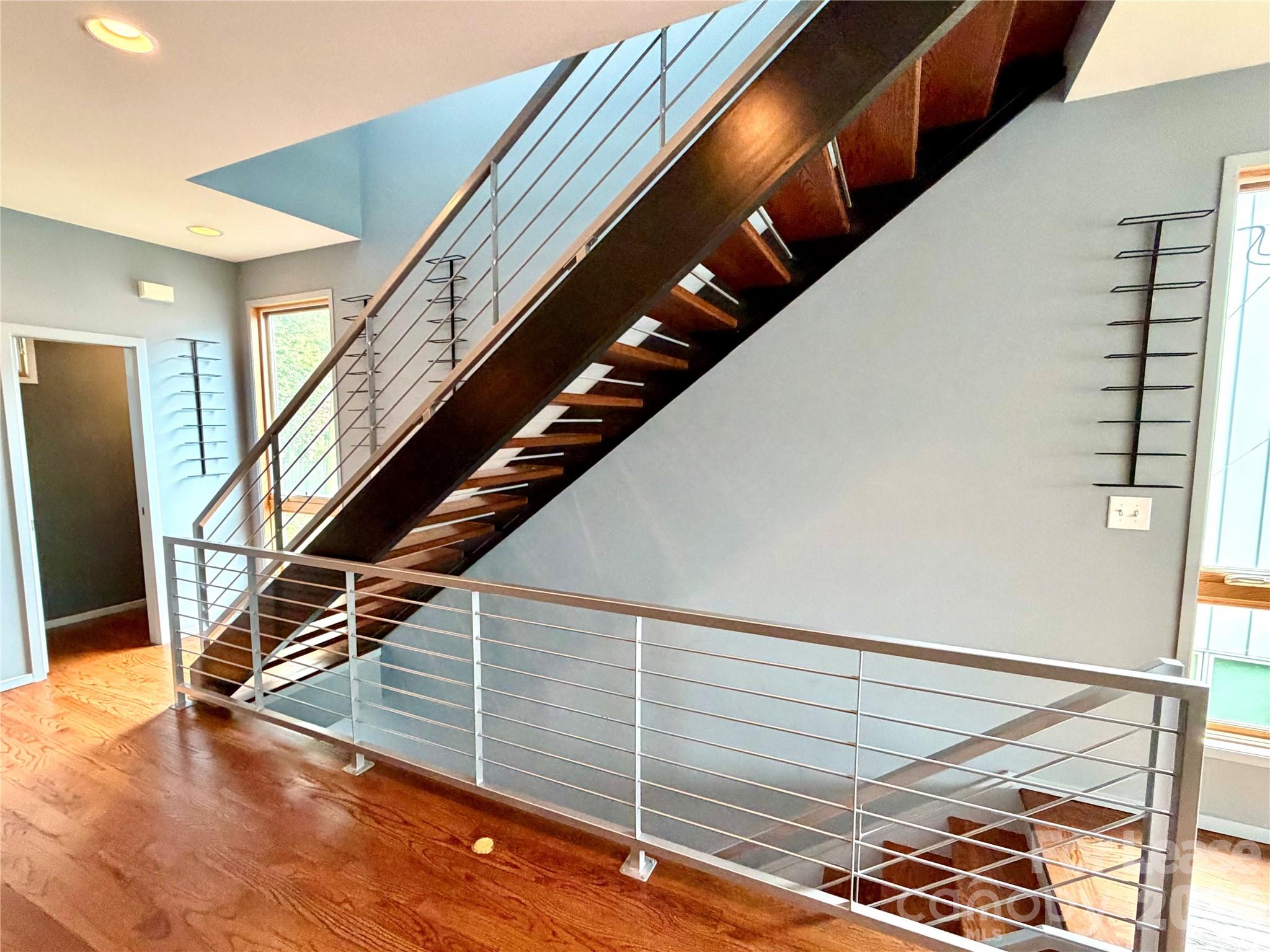 305 Mcninch Street Unit: B