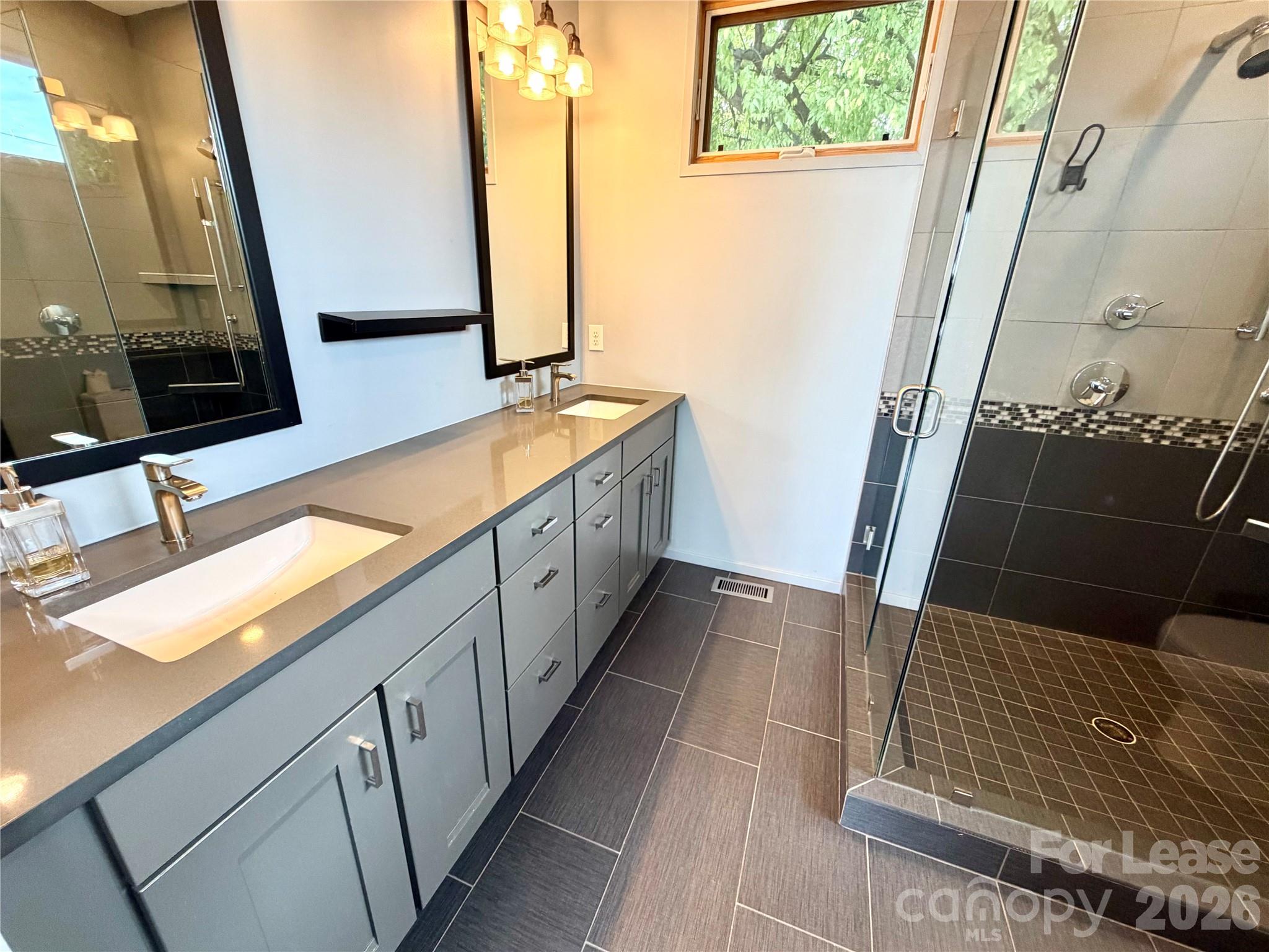 305 Mcninch Street Unit: B