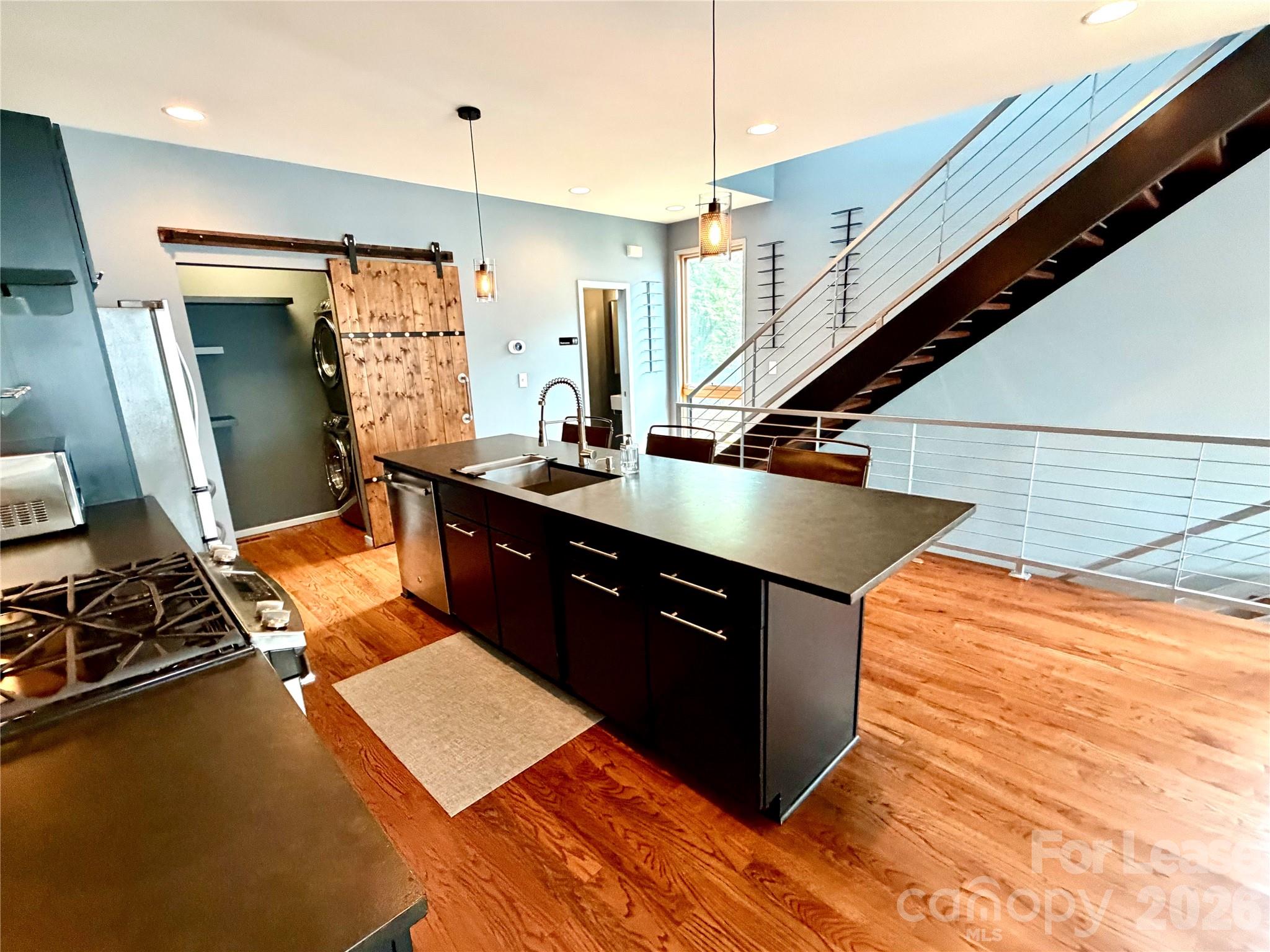 305 Mcninch Street Unit: B