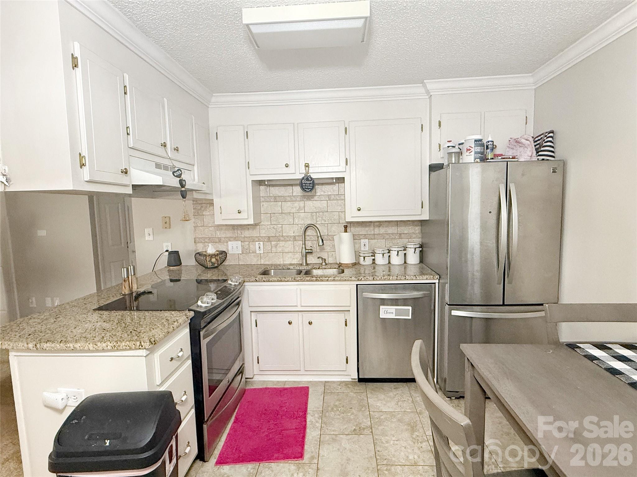 928 Lyndsey Brooke Court