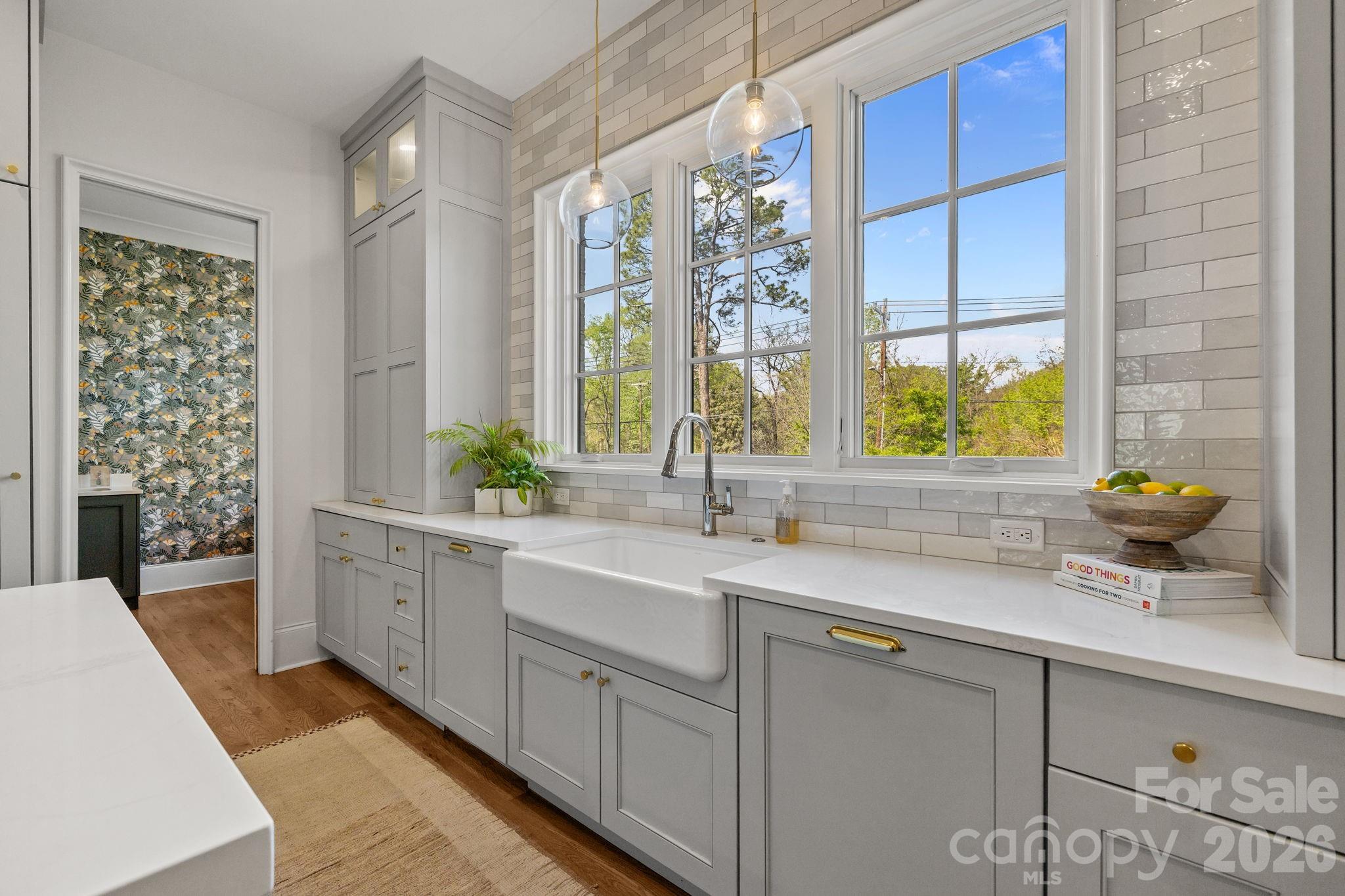 372 Hillside Avenue