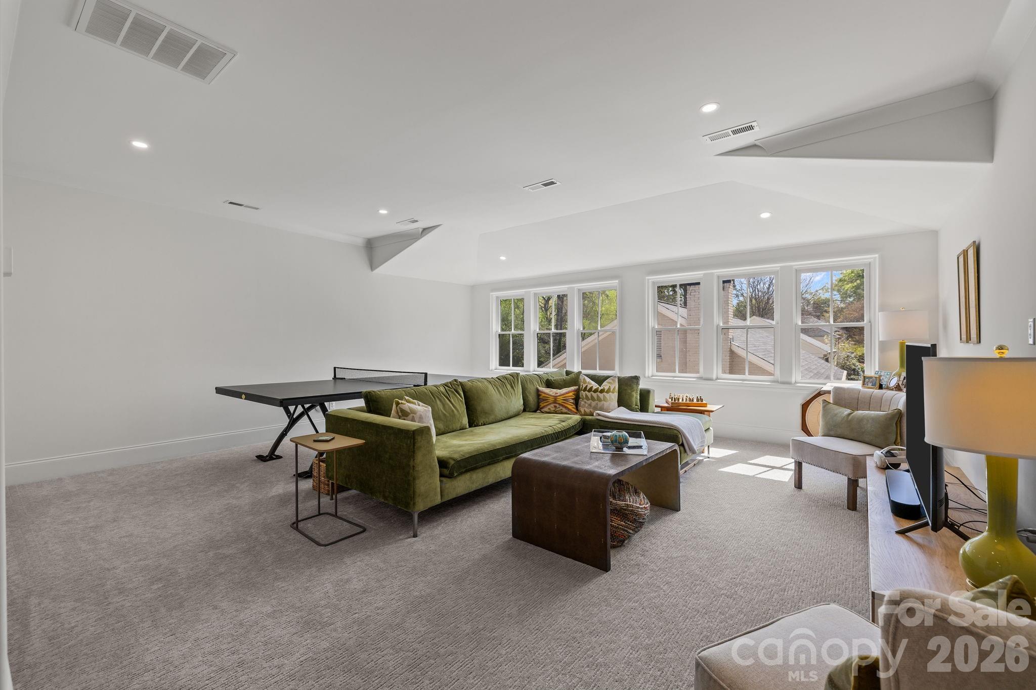 372 Hillside Avenue