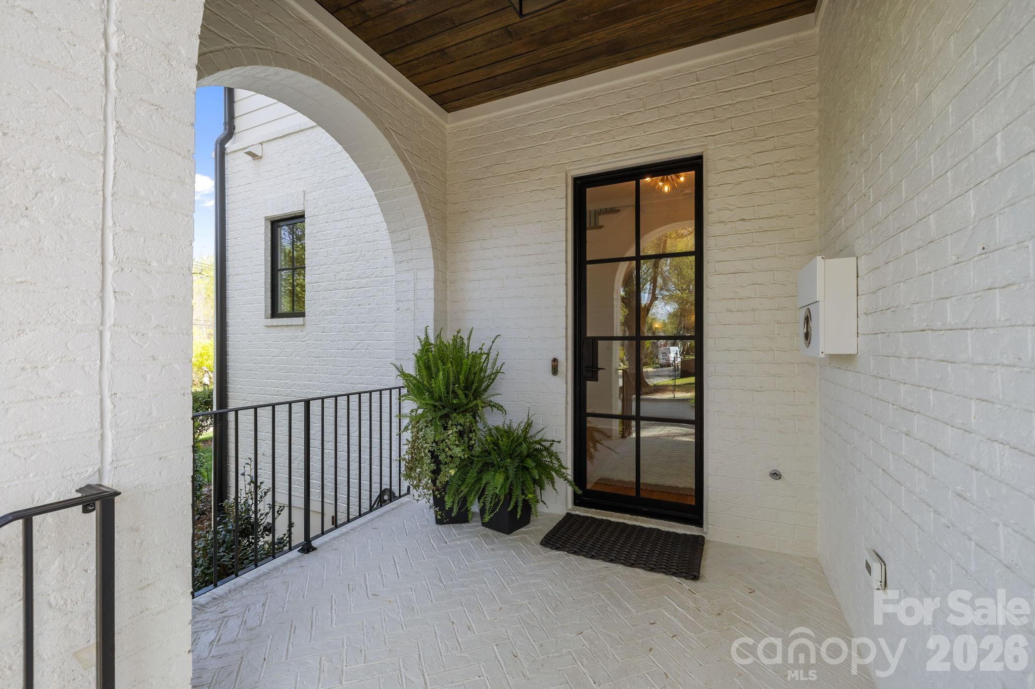 372 Hillside Avenue