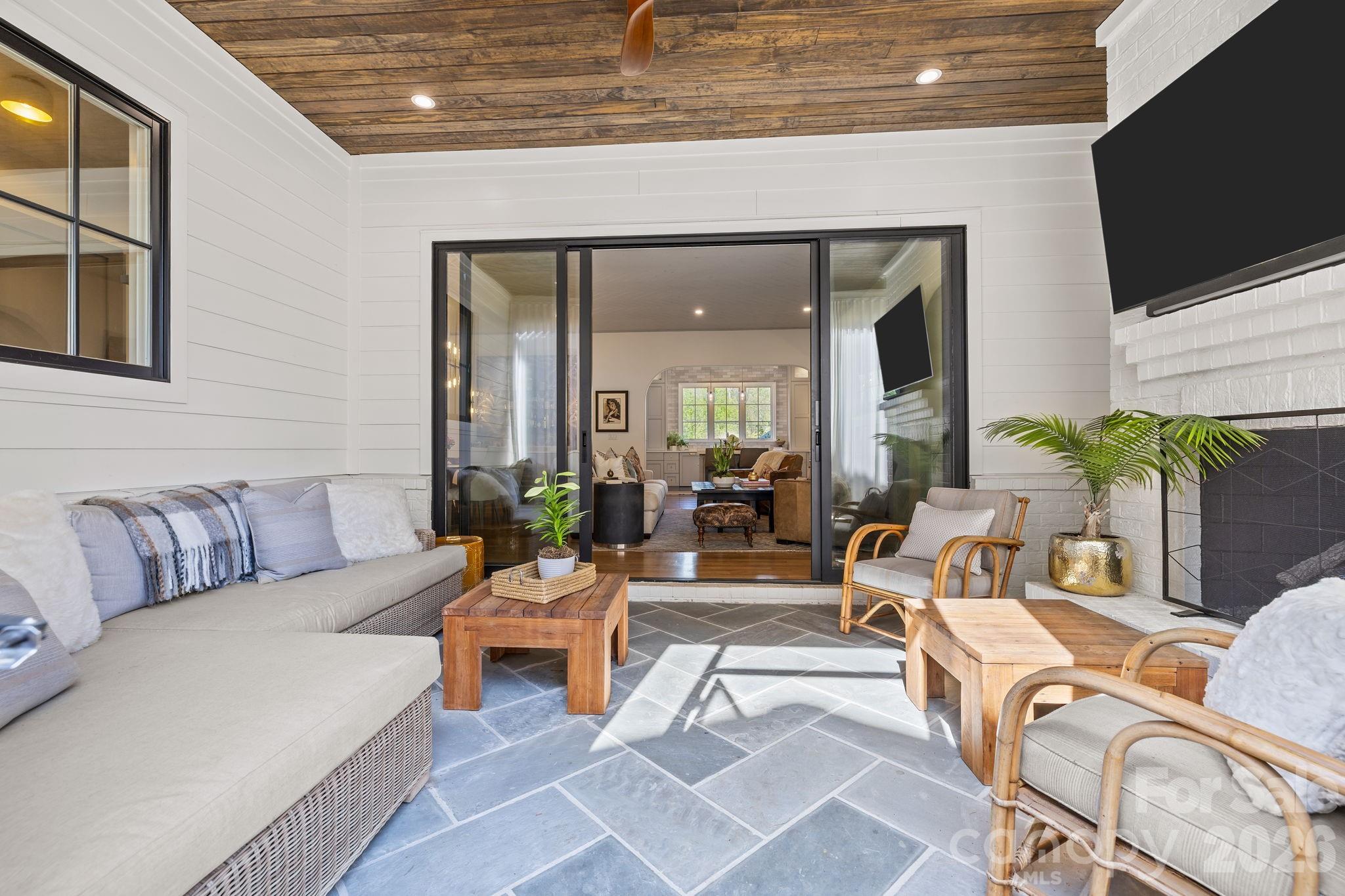 372 Hillside Avenue