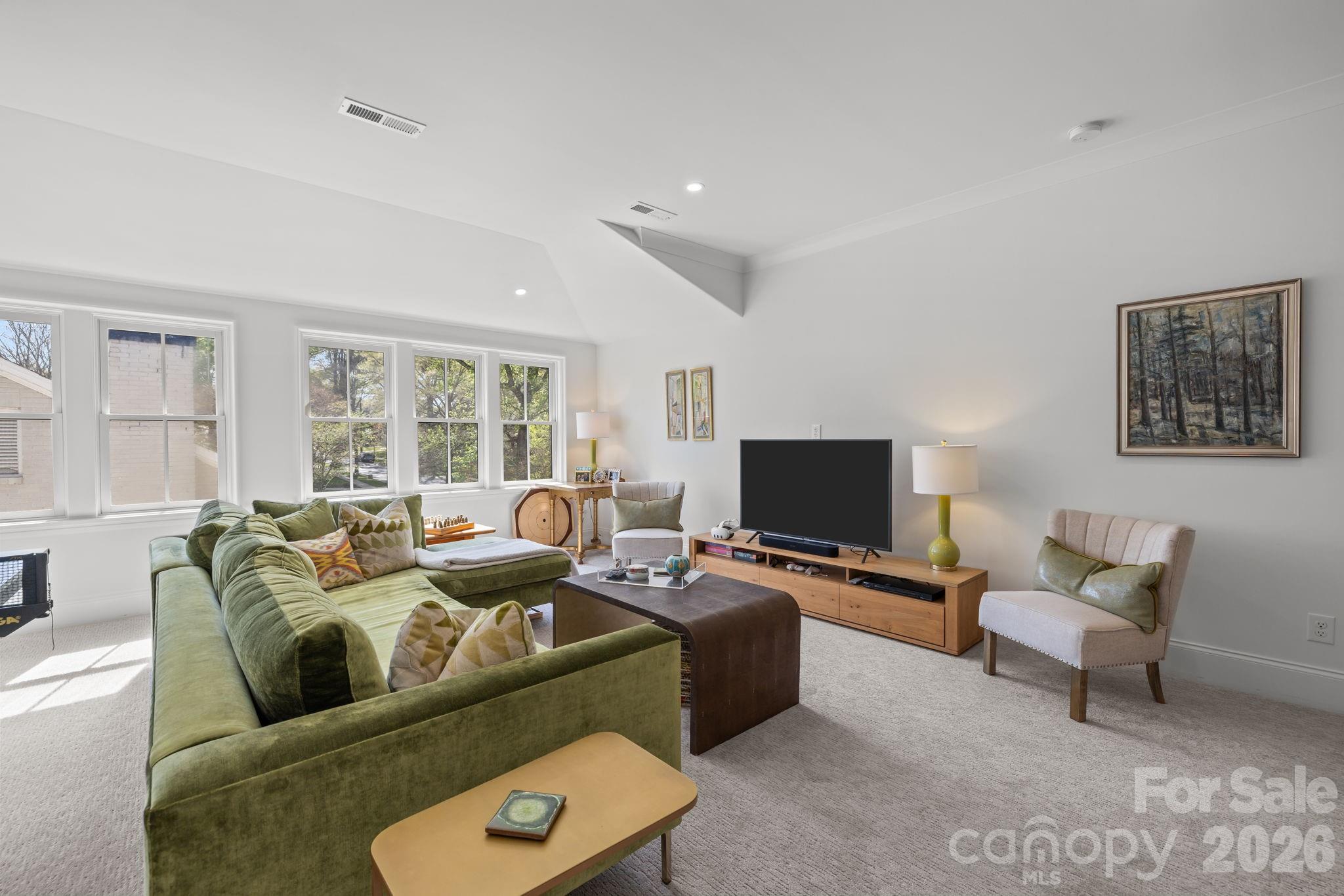 372 Hillside Avenue