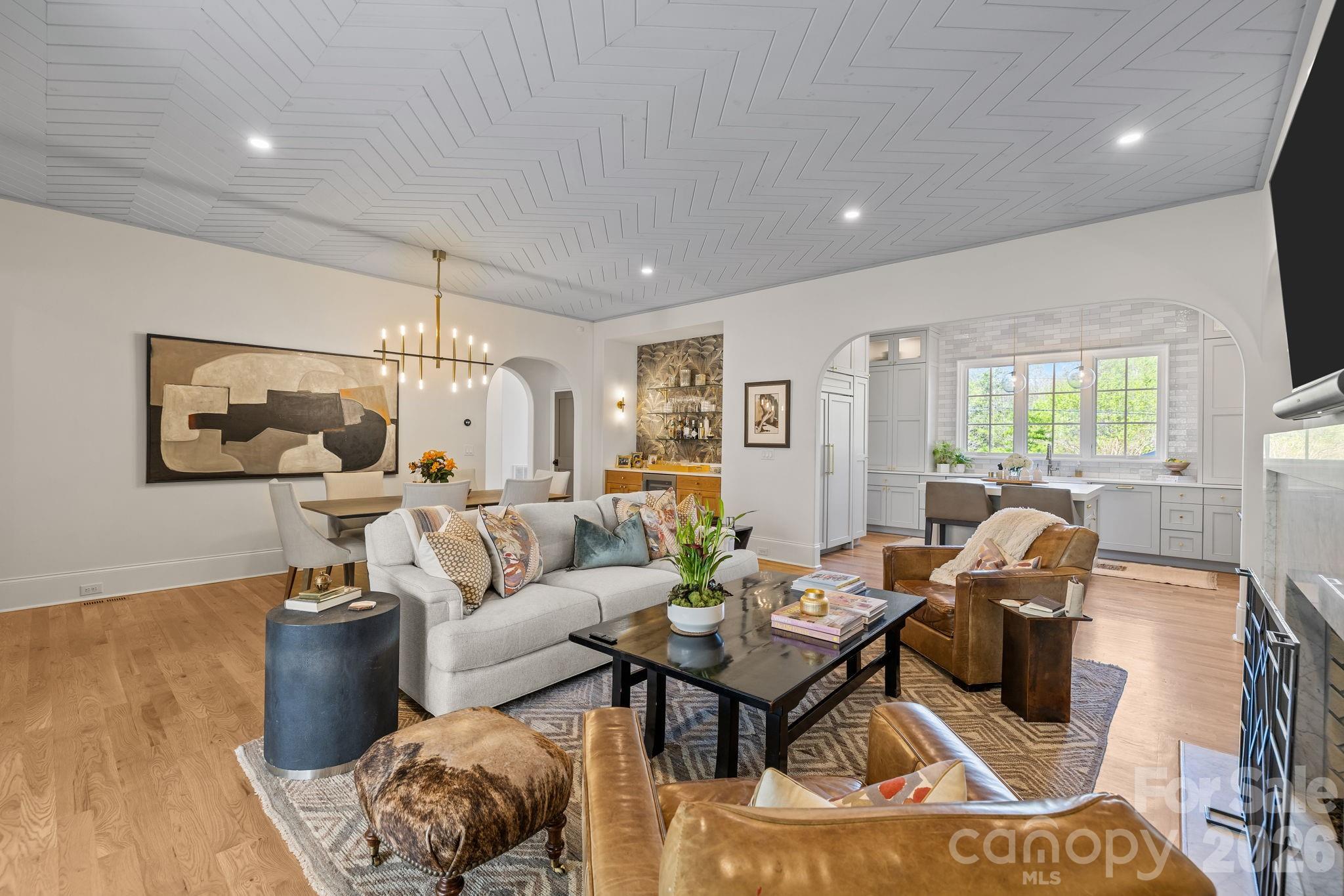 372 Hillside Avenue