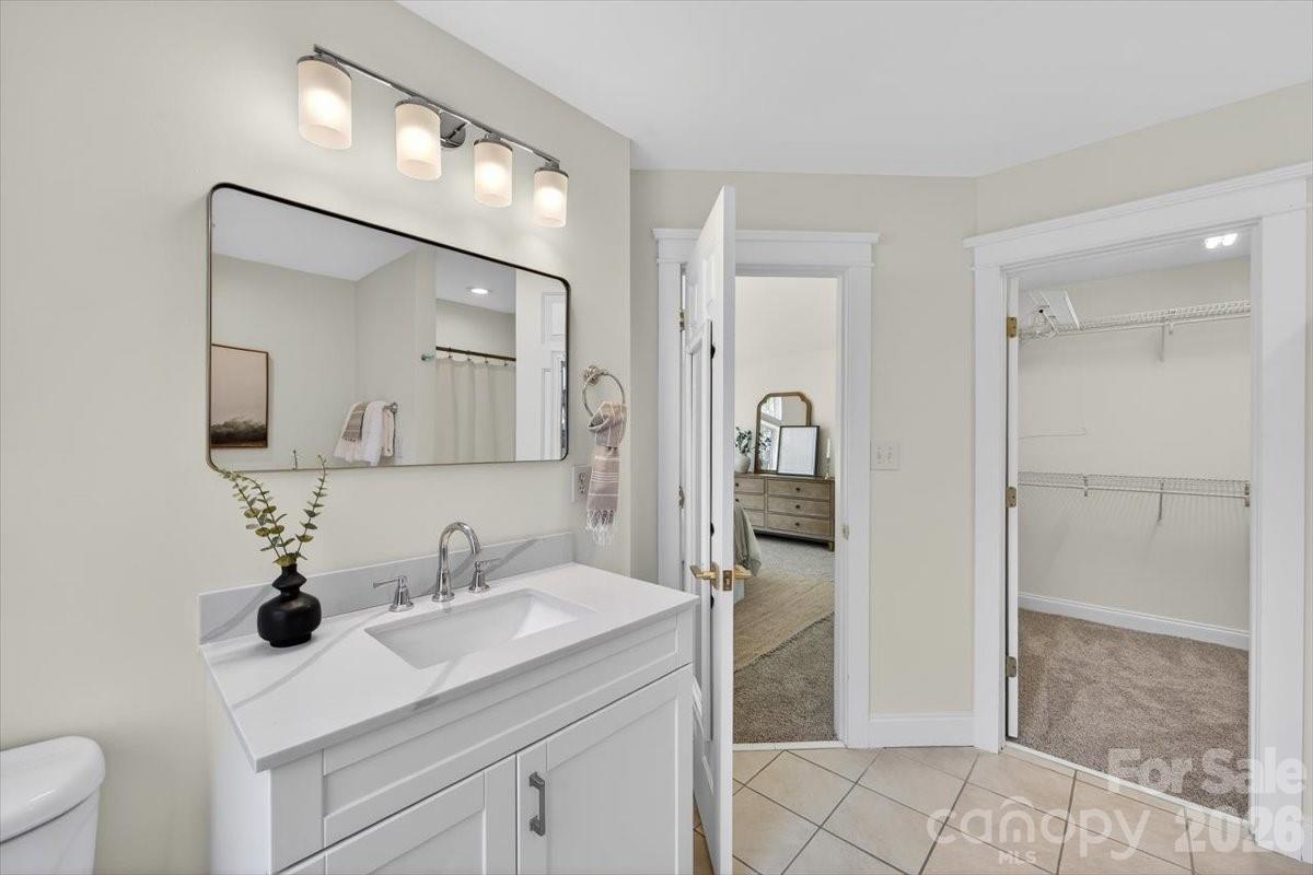 2419 Chesterfield Avenue
