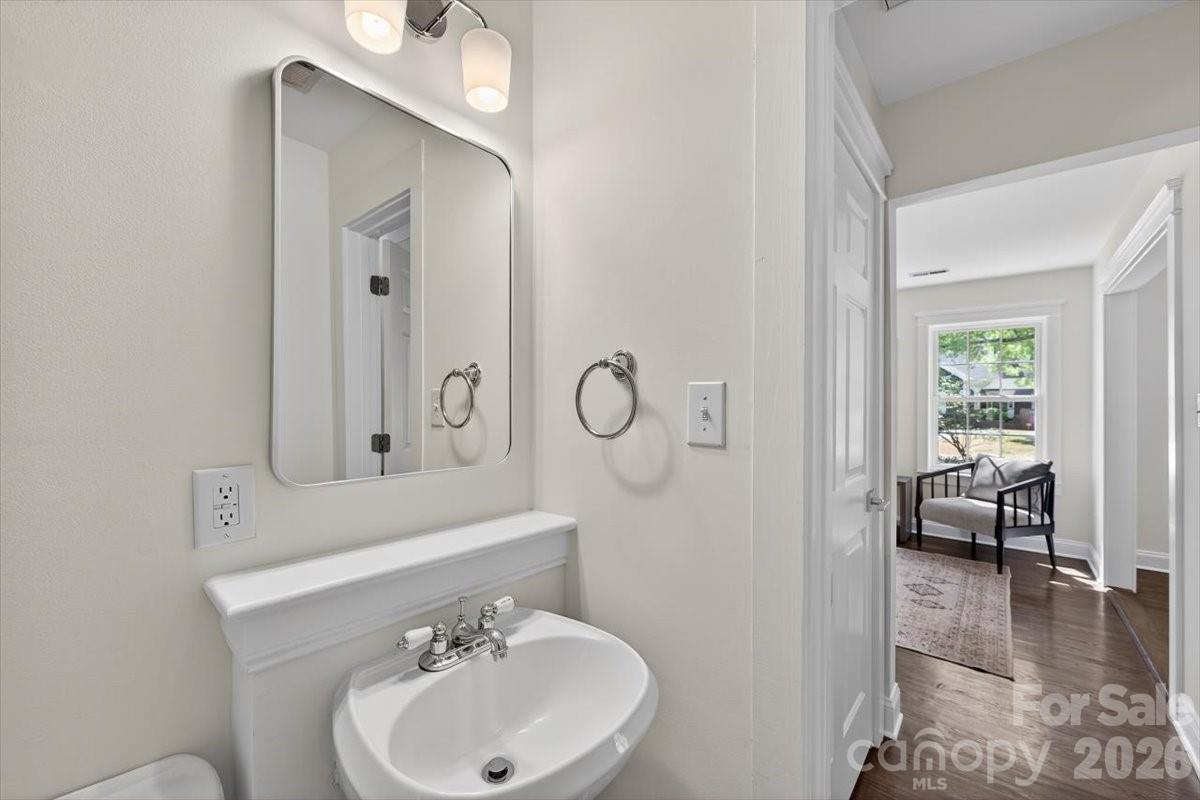 2419 Chesterfield Avenue