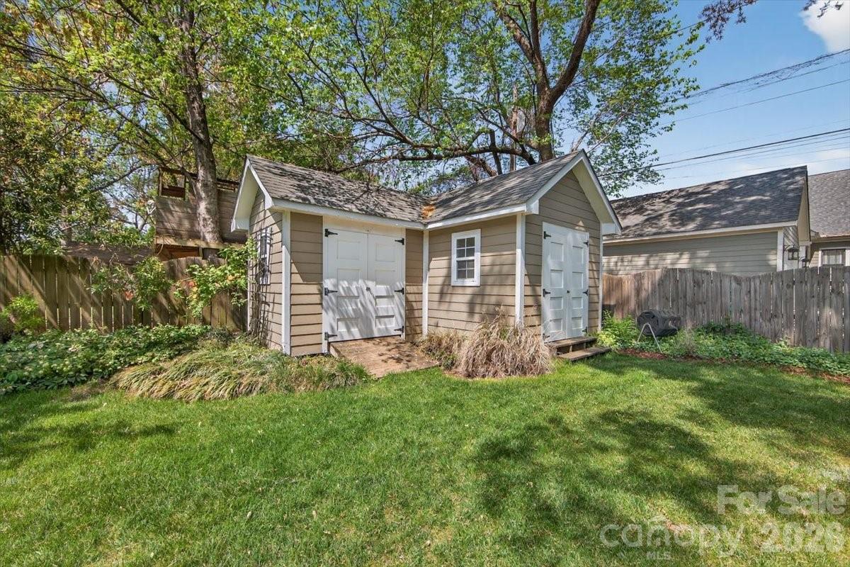 2419 Chesterfield Avenue