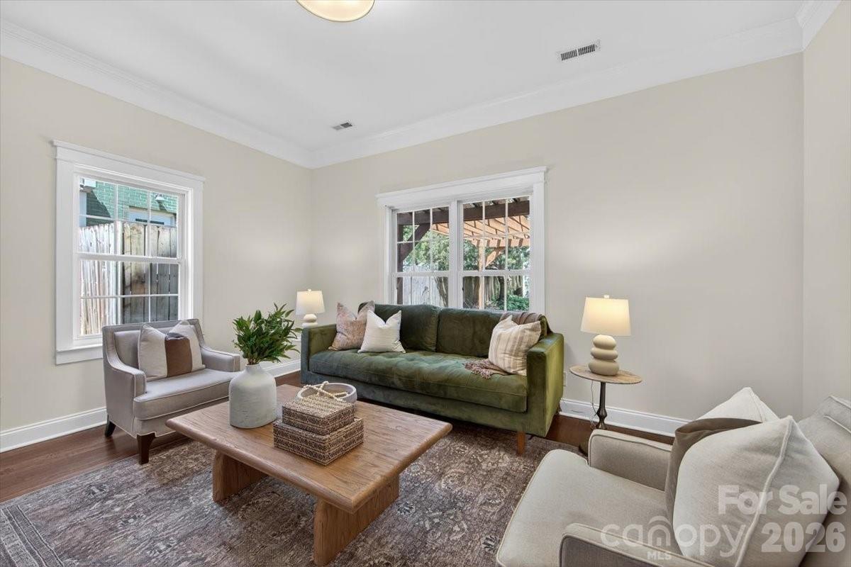 2419 Chesterfield Avenue