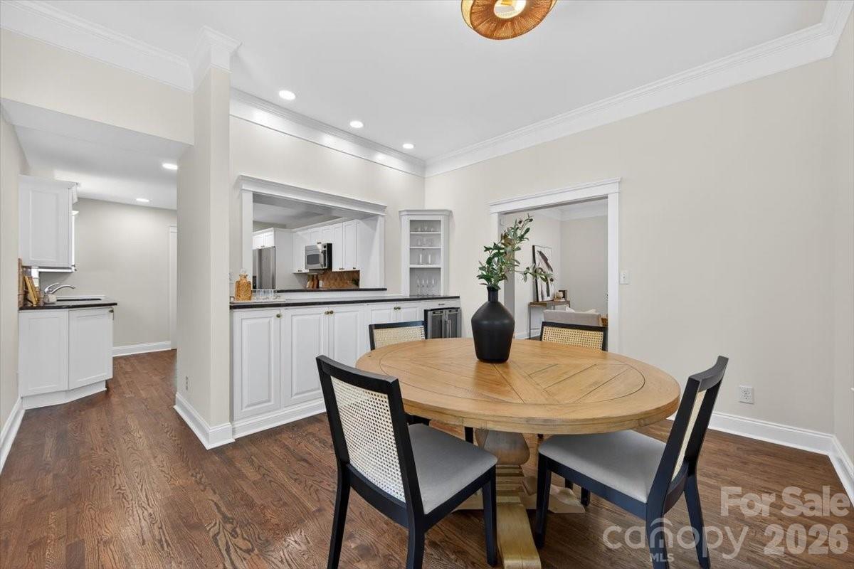 2419 Chesterfield Avenue