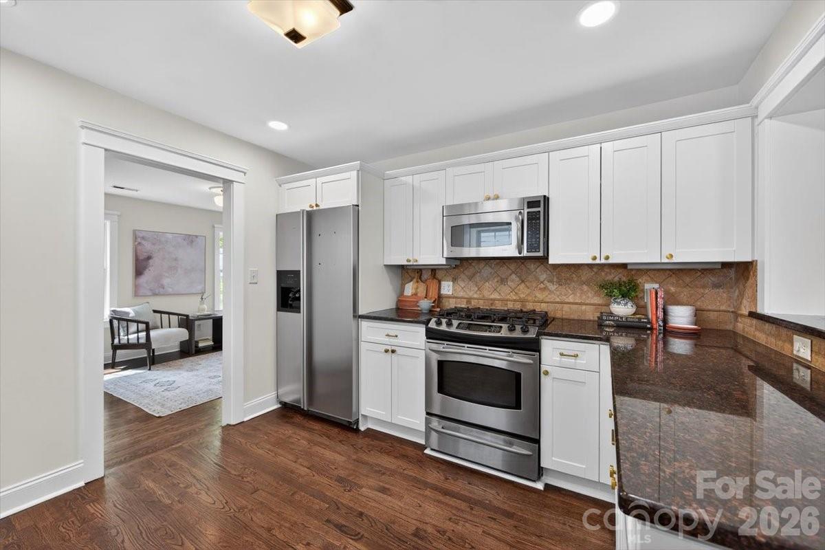 2419 Chesterfield Avenue
