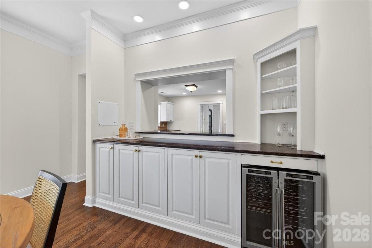 2419 Chesterfield Avenue
