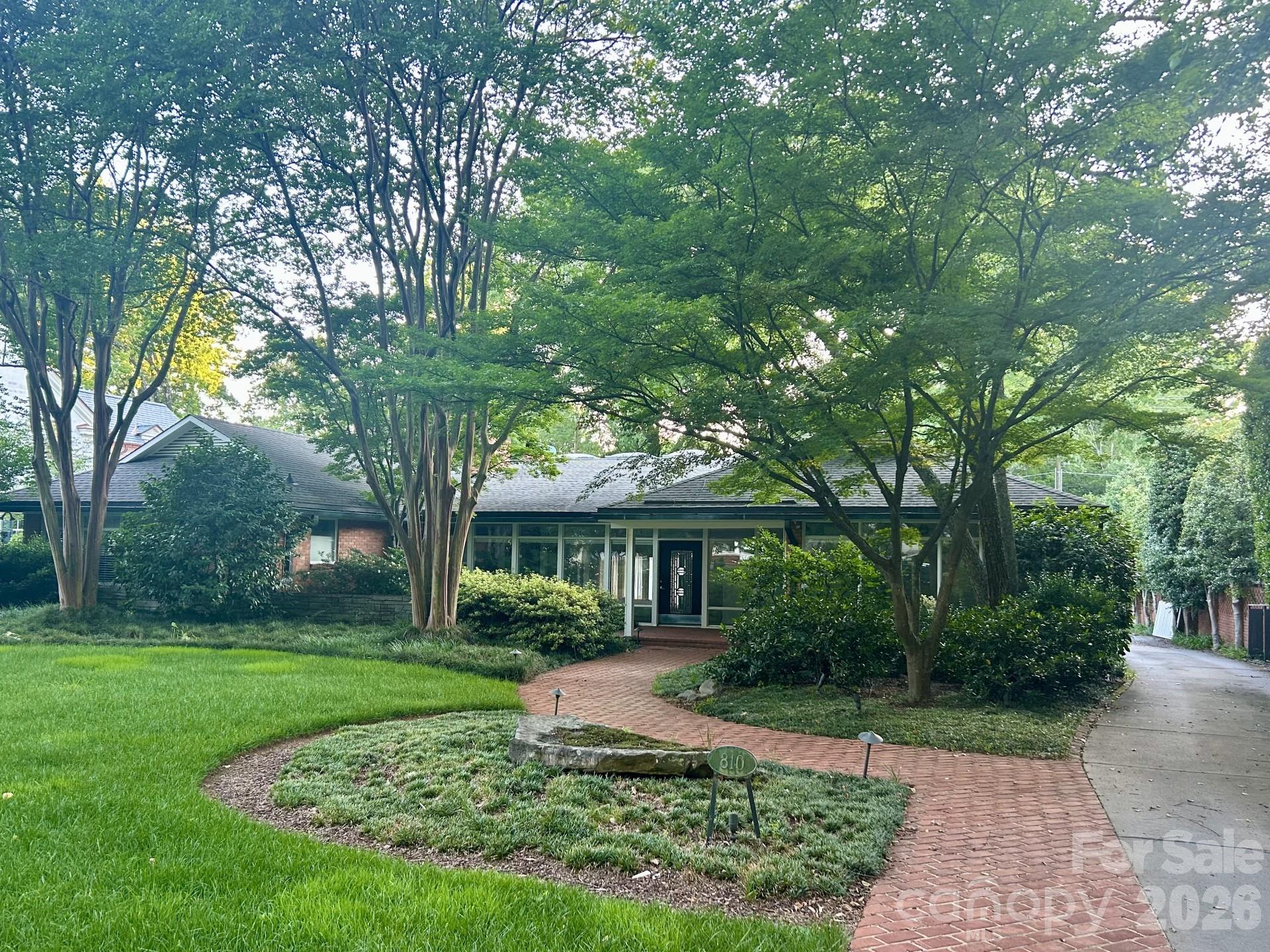 810 Colville Road