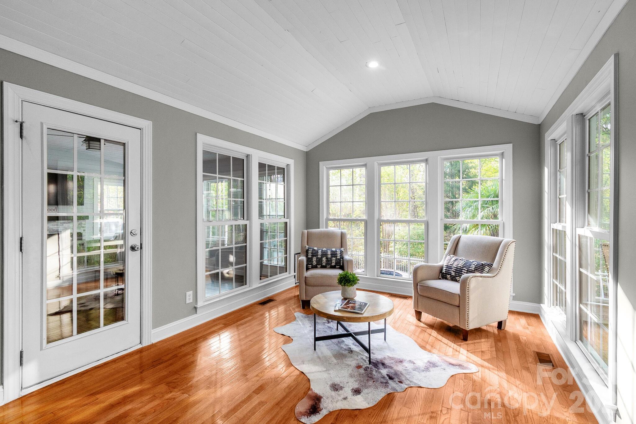 1216 Flat Heads Lane