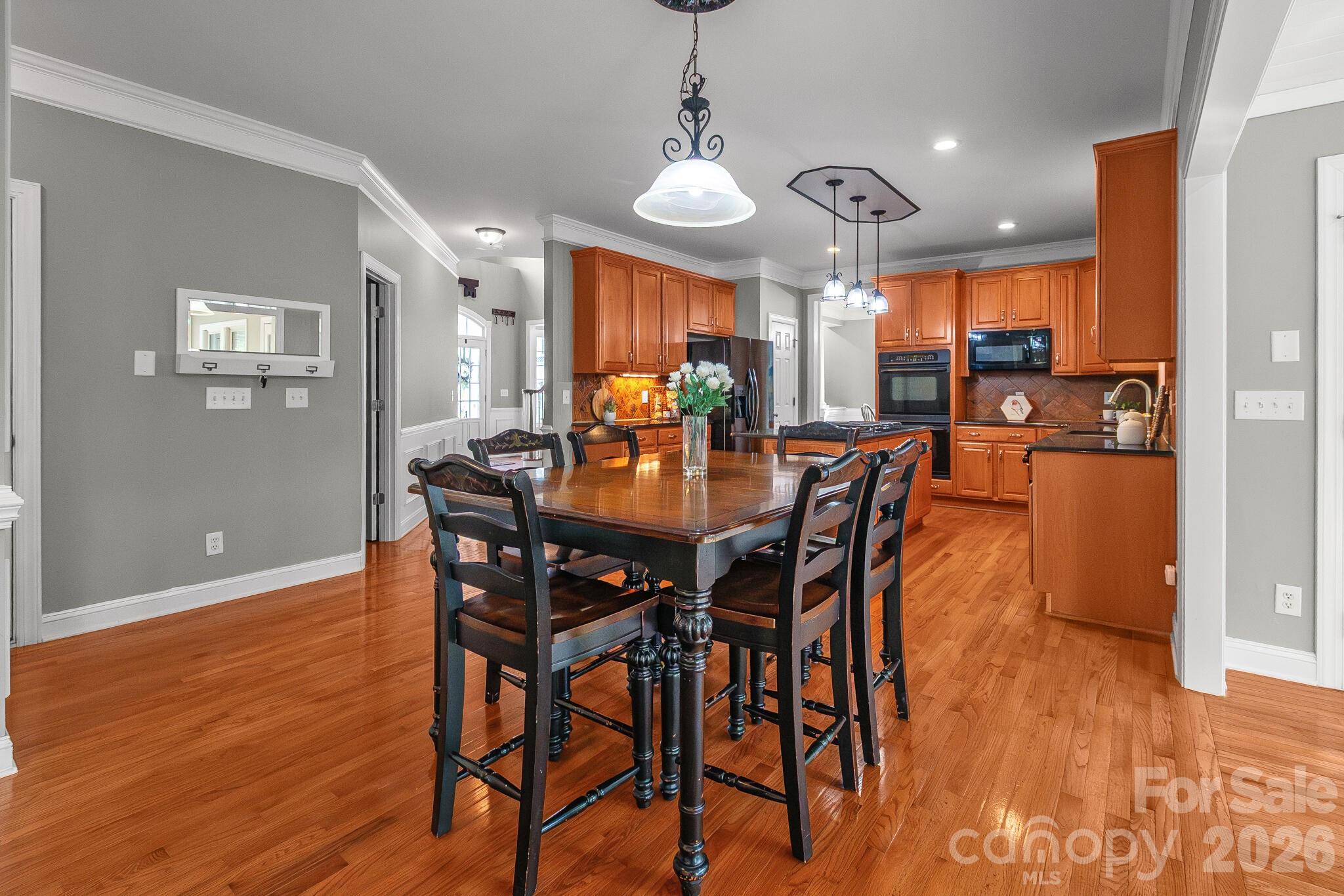 1216 Flat Heads Lane