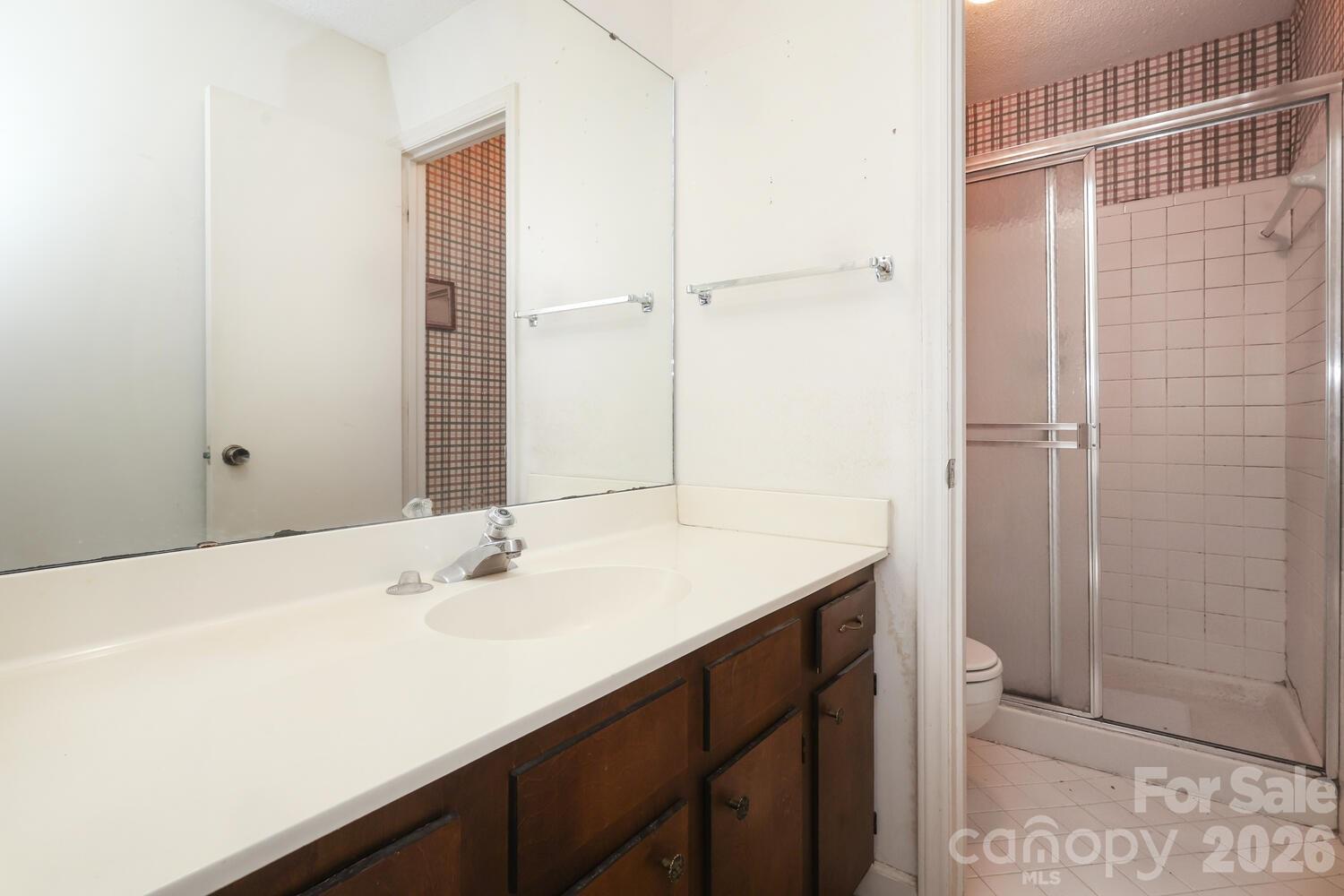 2000 Lawton Bluff Road