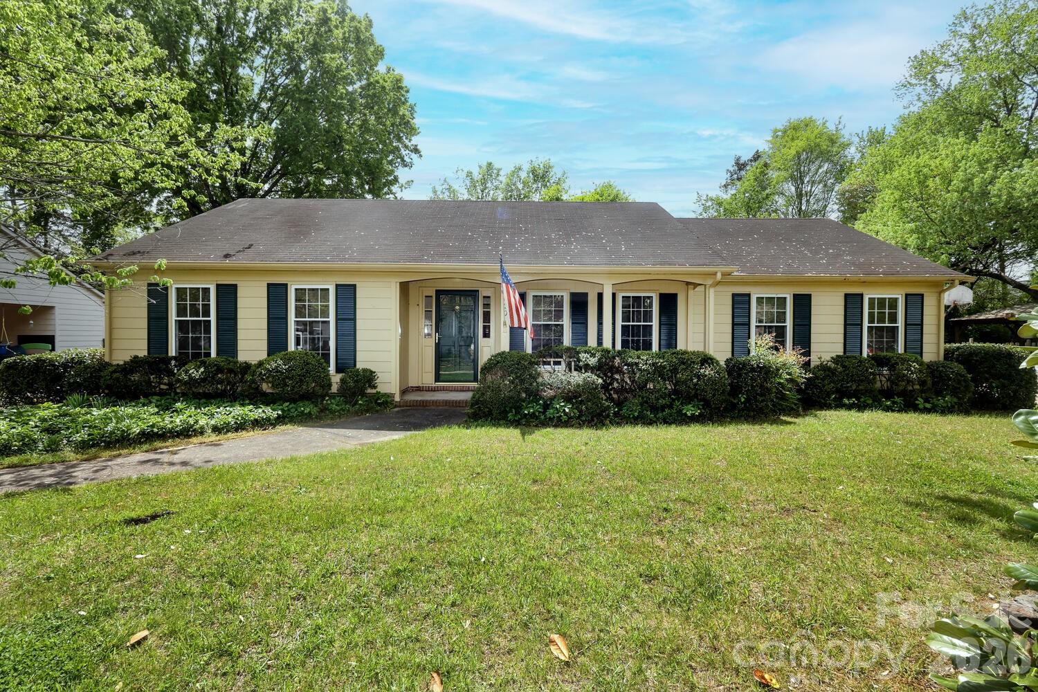 2000 Lawton Bluff Road