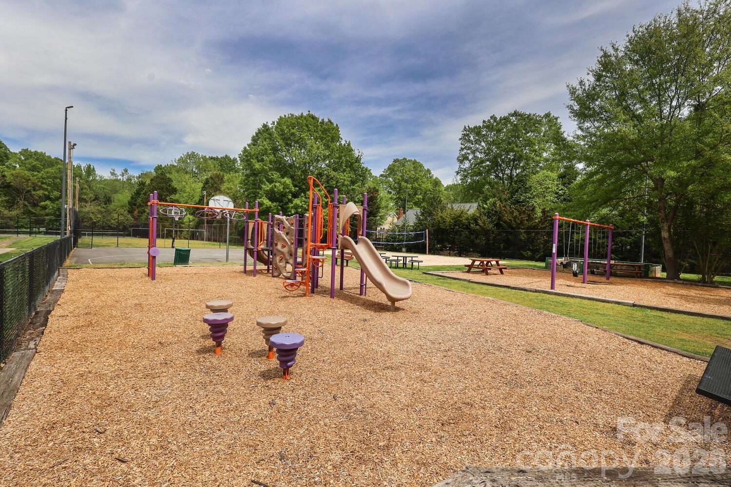 2000 Lawton Bluff Road