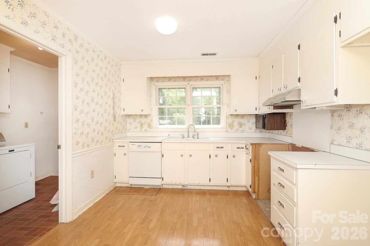 2000 Lawton Bluff Road