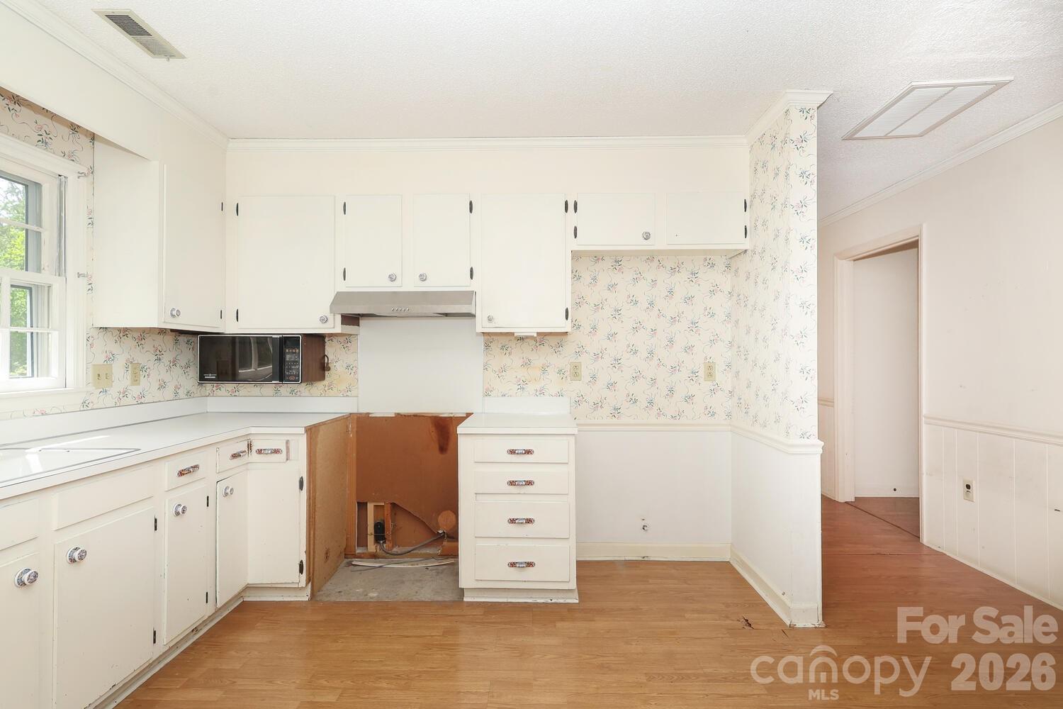 2000 Lawton Bluff Road
