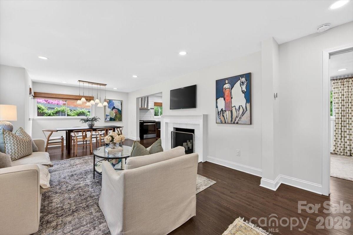 1226 Mockingbird Lane