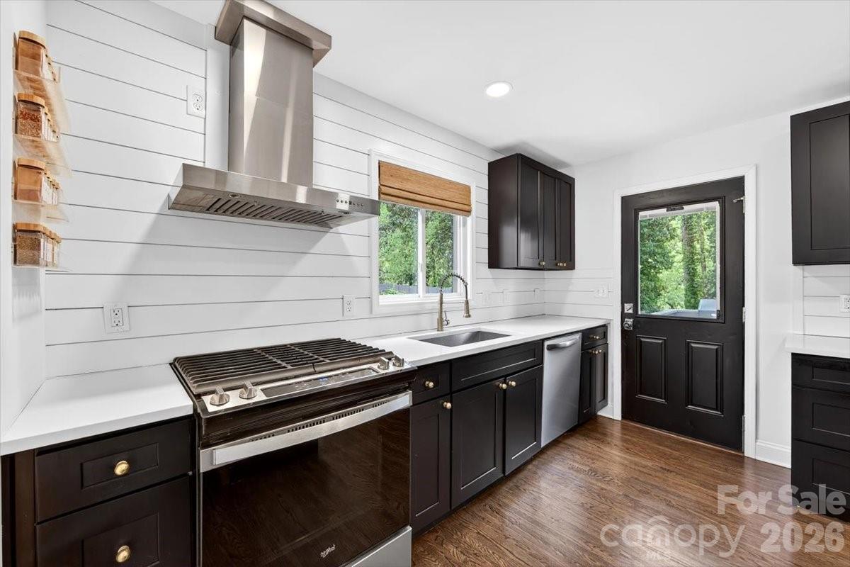 1226 Mockingbird Lane