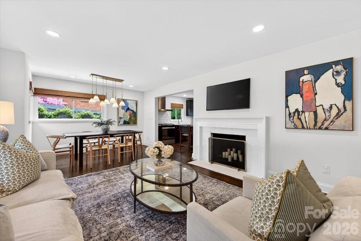 1226 Mockingbird Lane
