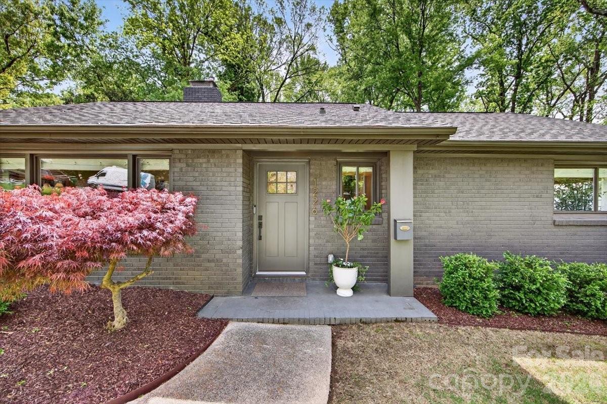 1226 Mockingbird Lane