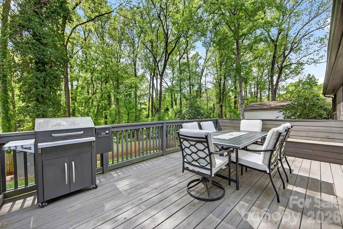 1226 Mockingbird Lane