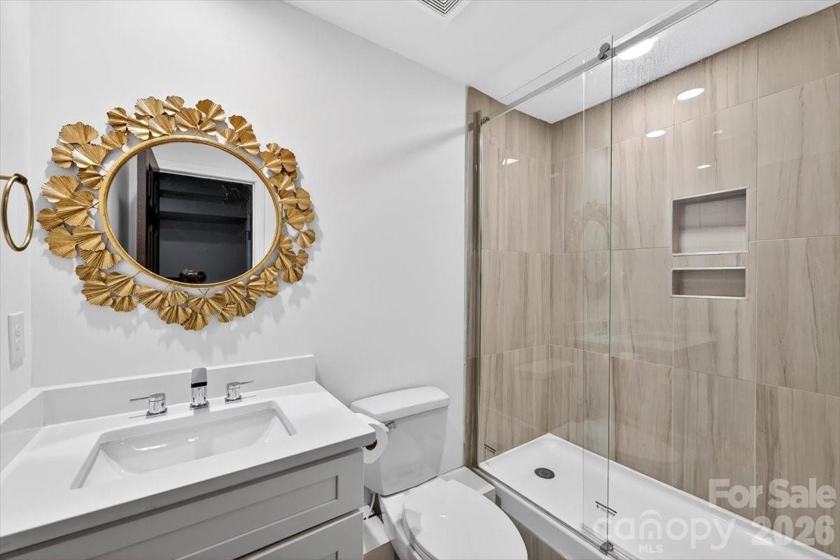 1226 Mockingbird Lane